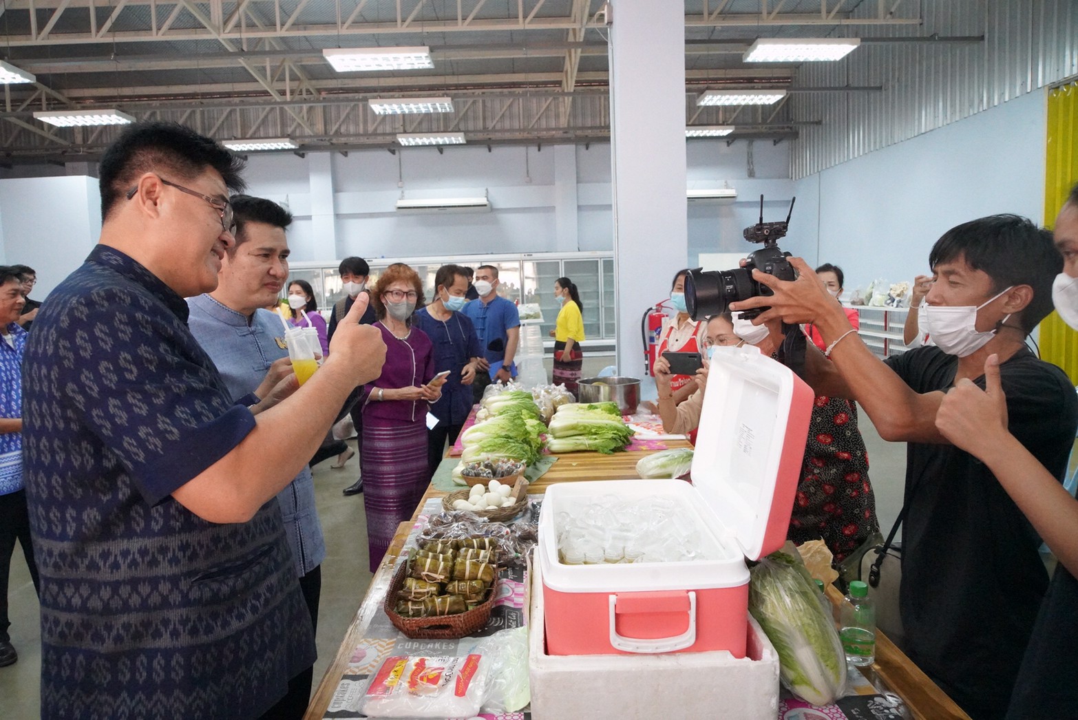 รองอธิบดีกรมการพัฒนาชุมชน ติดตามการดำเนินงานวิสาหกิจชุมชนศูนย์กระจายและจำหน่ายผลิตภัณฑ์ชุมชนน่าน