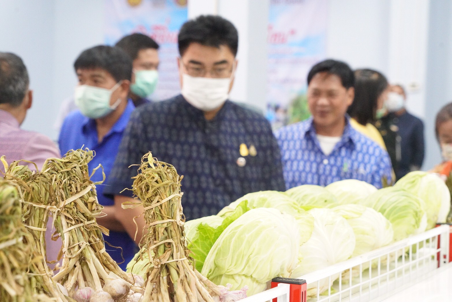 รองอธิบดีกรมการพัฒนาชุมชน ติดตามการดำเนินงานวิสาหกิจชุมชนศูนย์กระจายและจำหน่ายผลิตภัณฑ์ชุมชนน่าน