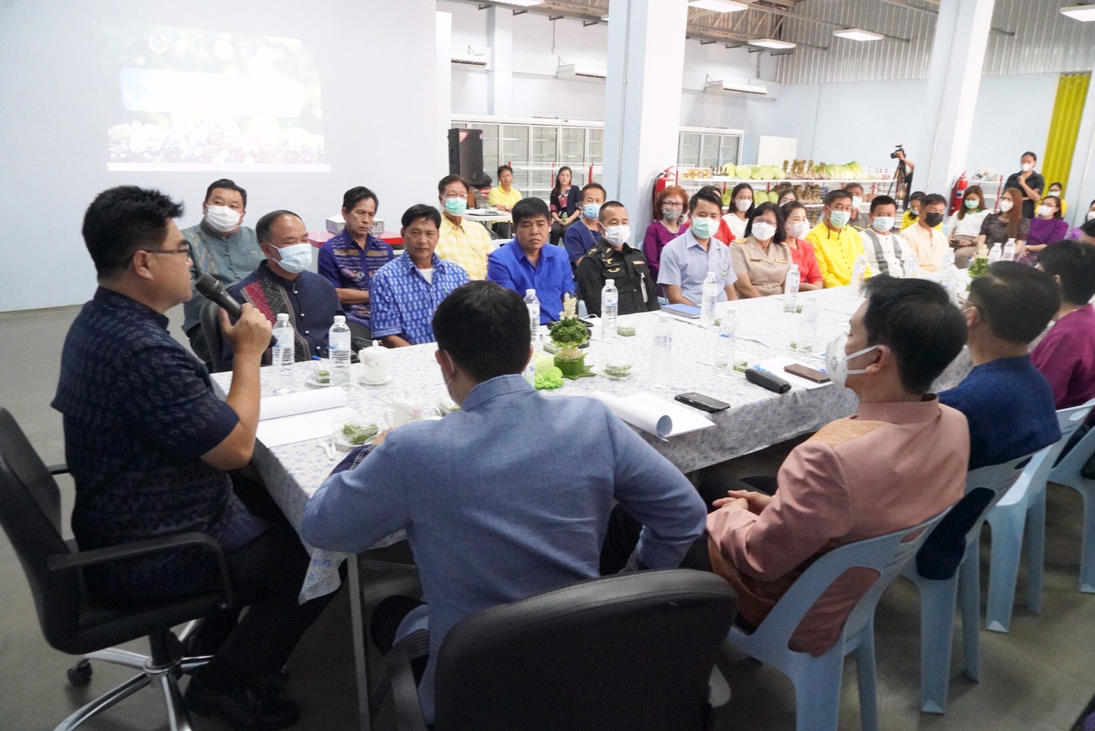 รองอธิบดีกรมการพัฒนาชุมชน ติดตามการดำเนินงานวิสาหกิจชุมชนศูนย์กระจายและจำหน่ายผลิตภัณฑ์ชุมชนน่าน