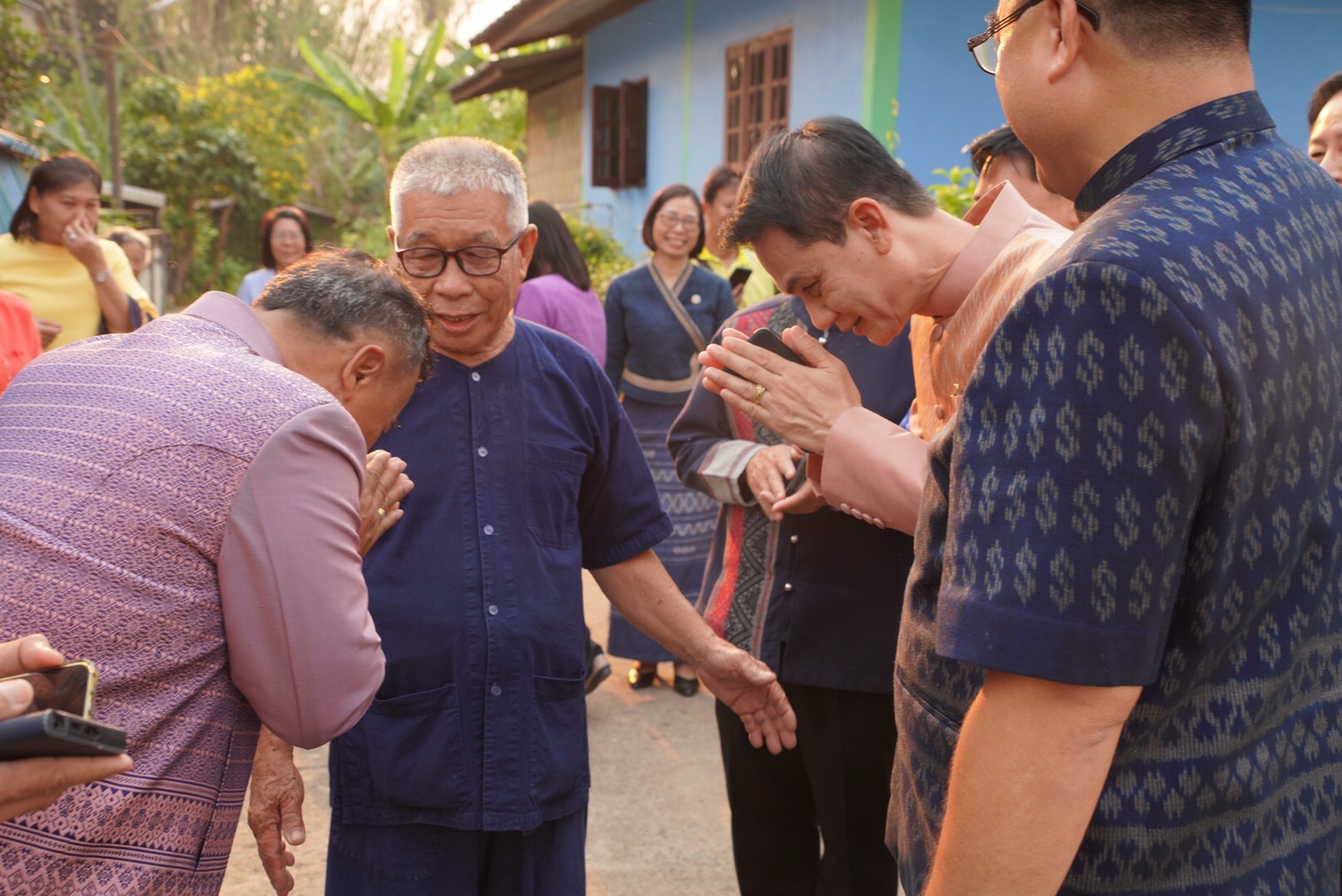 รองอธิบดีกรมการพัฒนาชุมชน ติดตามผลการดำเนินงานปลูกผักสวนครัว สร้างความมั่นคงทางอาหาร ตามพระราชดำริสมเด็จพระกนิษฐาธิราชเจ้า กรมสมเด็จพระเทพรัตนราชสุดาฯ สยามบรมราชกุมารี