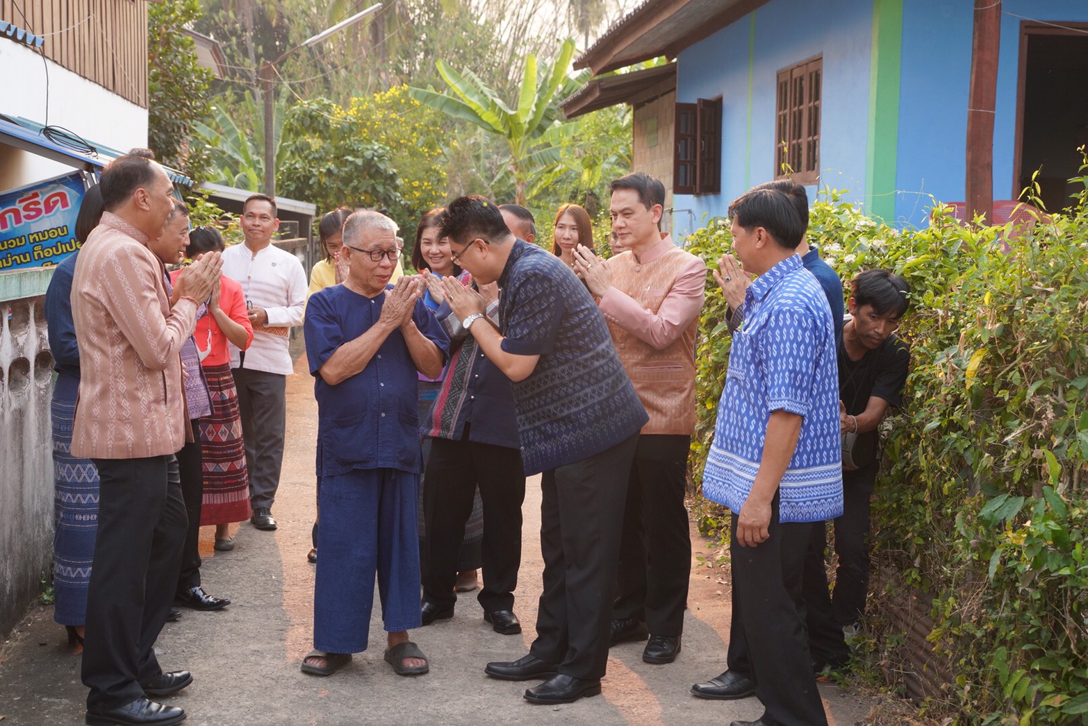 รองอธิบดีกรมการพัฒนาชุมชน ติดตามผลการดำเนินงานปลูกผักสวนครัว สร้างความมั่นคงทางอาหาร ตามพระราชดำริสมเด็จพระกนิษฐาธิราชเจ้า กรมสมเด็จพระเทพรัตนราชสุดาฯ สยามบรมราชกุมารี