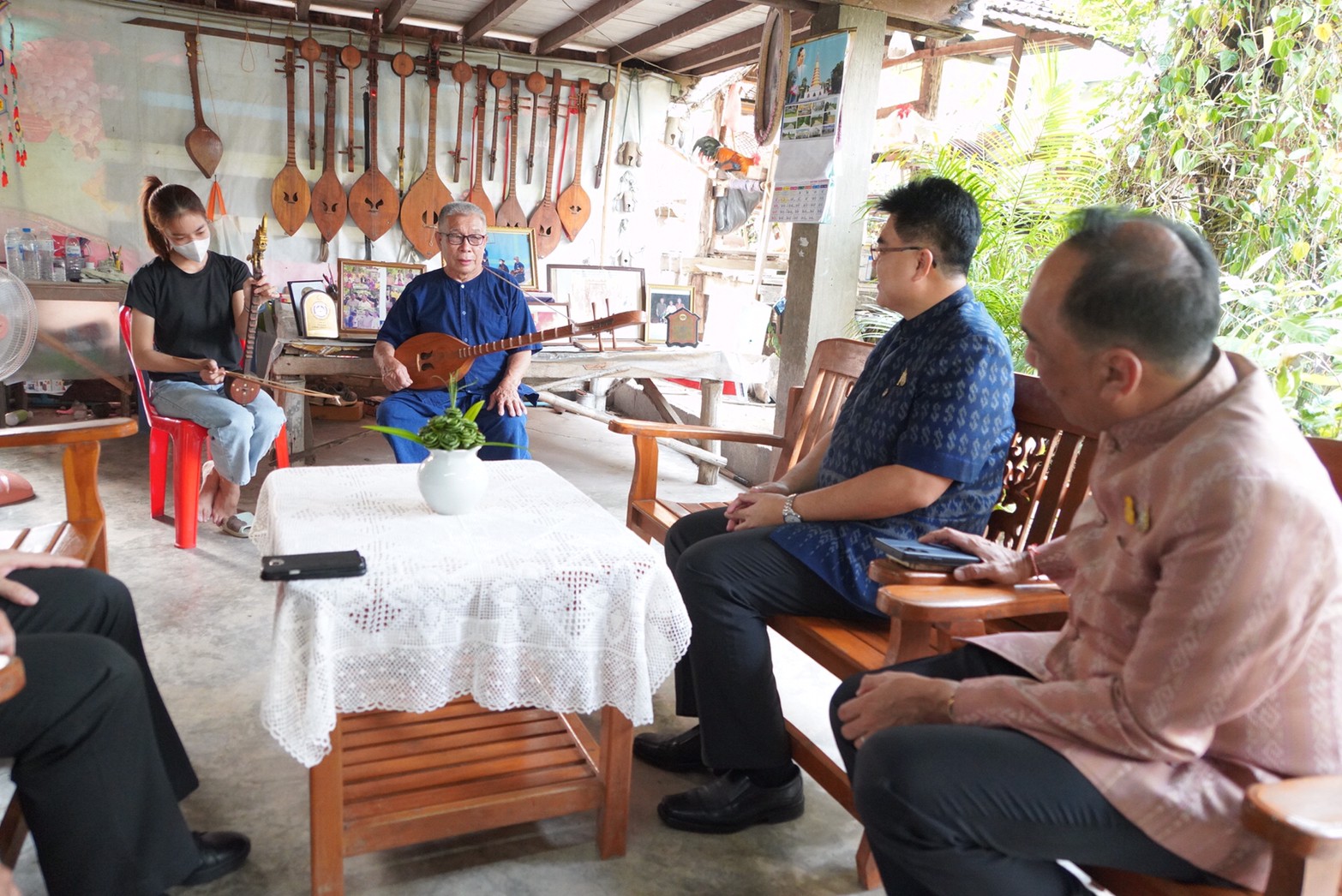 รองอธิบดีกรมการพัฒนาชุมชน ติดตามผลการดำเนินงานปลูกผักสวนครัว สร้างความมั่นคงทางอาหาร ตามพระราชดำริสมเด็จพระกนิษฐาธิราชเจ้า กรมสมเด็จพระเทพรัตนราชสุดาฯ สยามบรมราชกุมารี