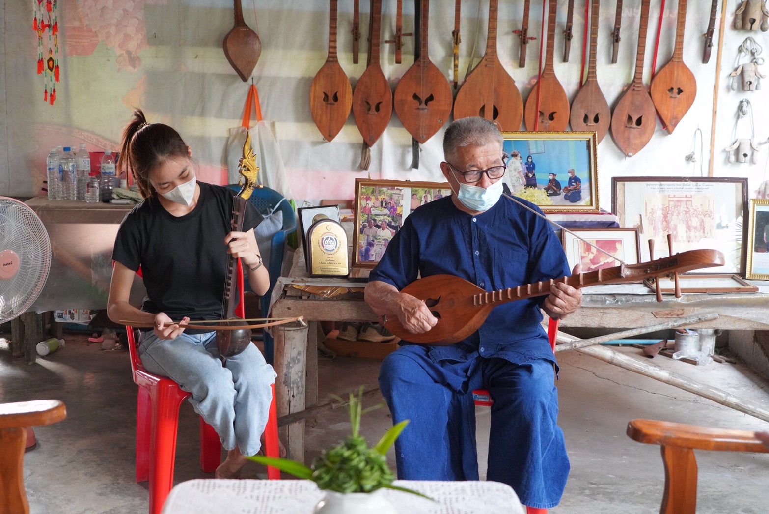 รองอธิบดีกรมการพัฒนาชุมชน ติดตามผลการดำเนินงานปลูกผักสวนครัว สร้างความมั่นคงทางอาหาร ตามพระราชดำริสมเด็จพระกนิษฐาธิราชเจ้า กรมสมเด็จพระเทพรัตนราชสุดาฯ สยามบรมราชกุมารี