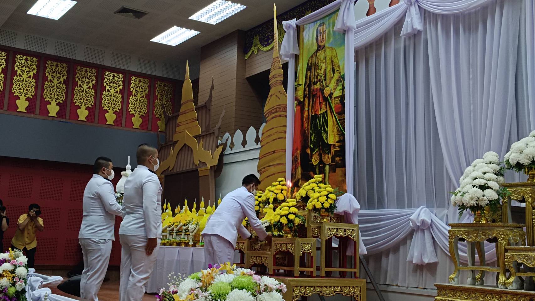 พช.น่าน ร่วมพิธีเนื่องในวันที่ระลึกพระบาทสมเด็จพระพุทธยอดฟ้าจุฬาโลกมหาราช วันที่ระลึกมหาจักรีบรมราชวงศ์ และวันที่ระลึกพระบาทสมเด็จพระนั่งเกล้าเจ้าอยู่หัว พระมหาเจษฎาราชเจ้า