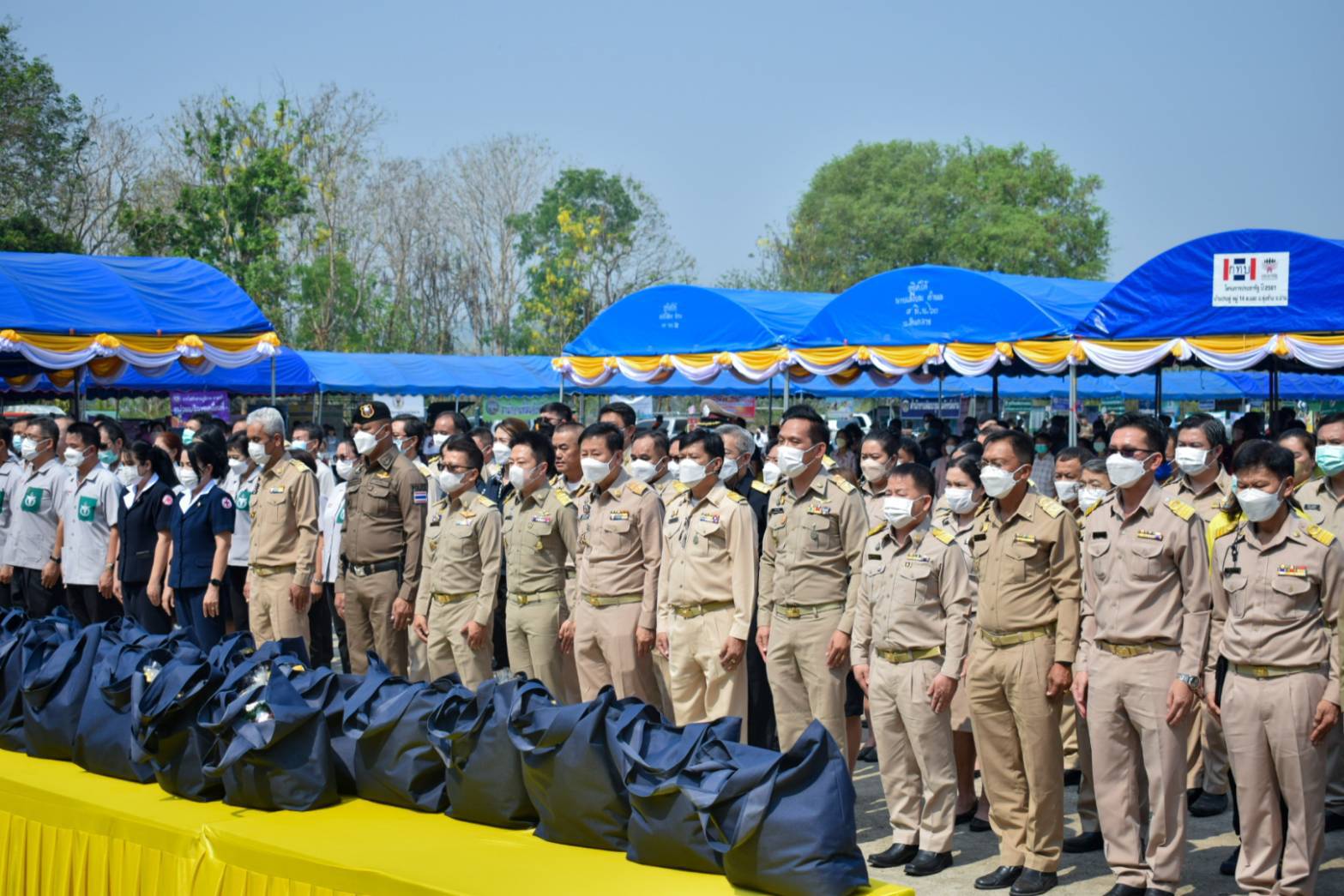 พช.น่าน : ร่วมกิจกรรมหน่วยแพทย์เคลื่อนที่ พอ.สว. และการหน่วยบำบัดทุกข์บำรุงสุขสร้างรอยยิ้มให้ประชาชน ณ อำเภอทุ่งช้าง จังหวัดน่าน