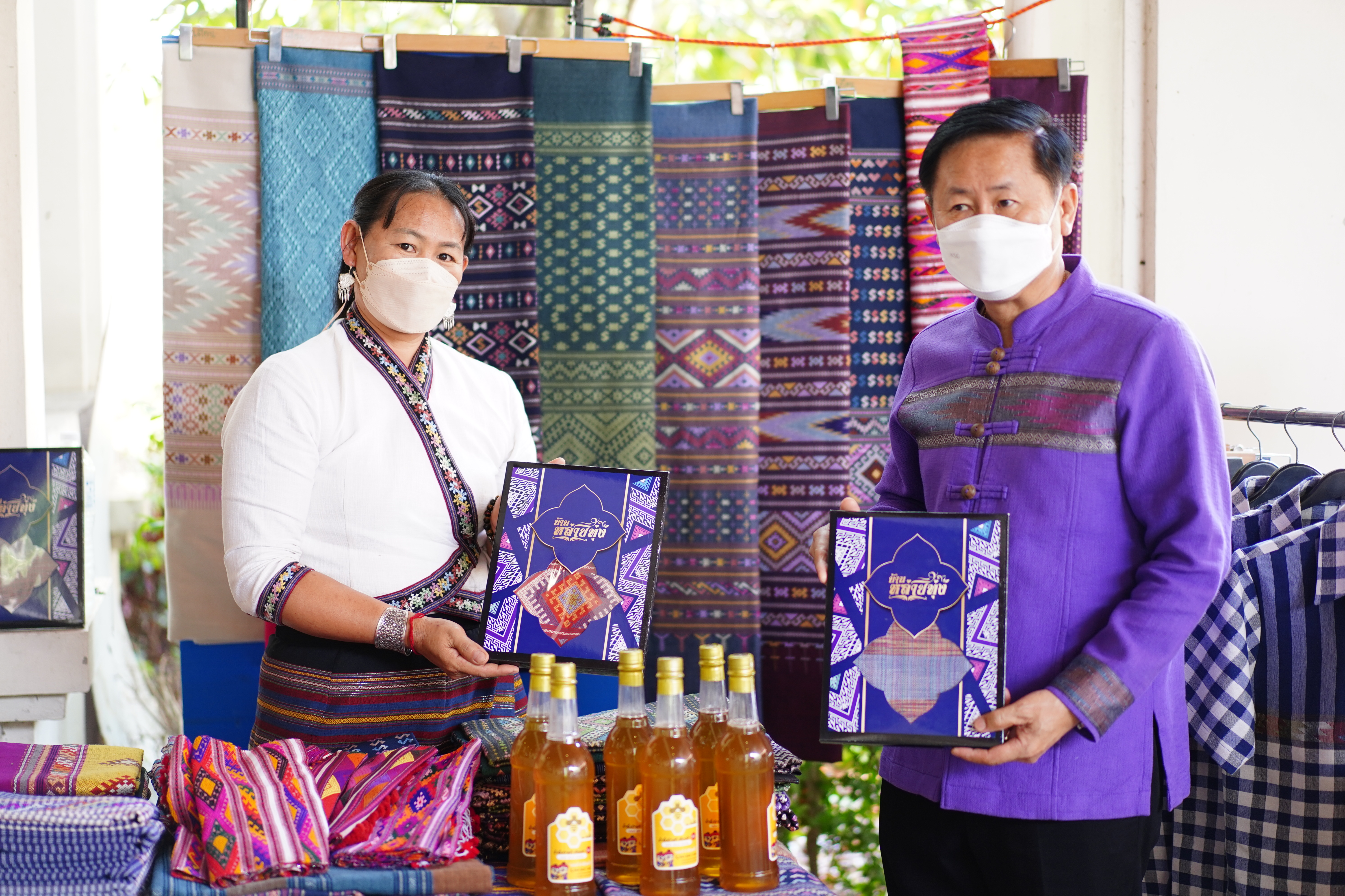 พช.น่าน : จัดกิจกรรม OTOP Mobile เพื่อส่งเสริมรายได้ กระตุ้นเศรษฐกิจ และเพิ่มช่องการตลาดแก่กลุ่มผู้ผลิตผู้ประกอบการOTOP จังหวัดน่าน