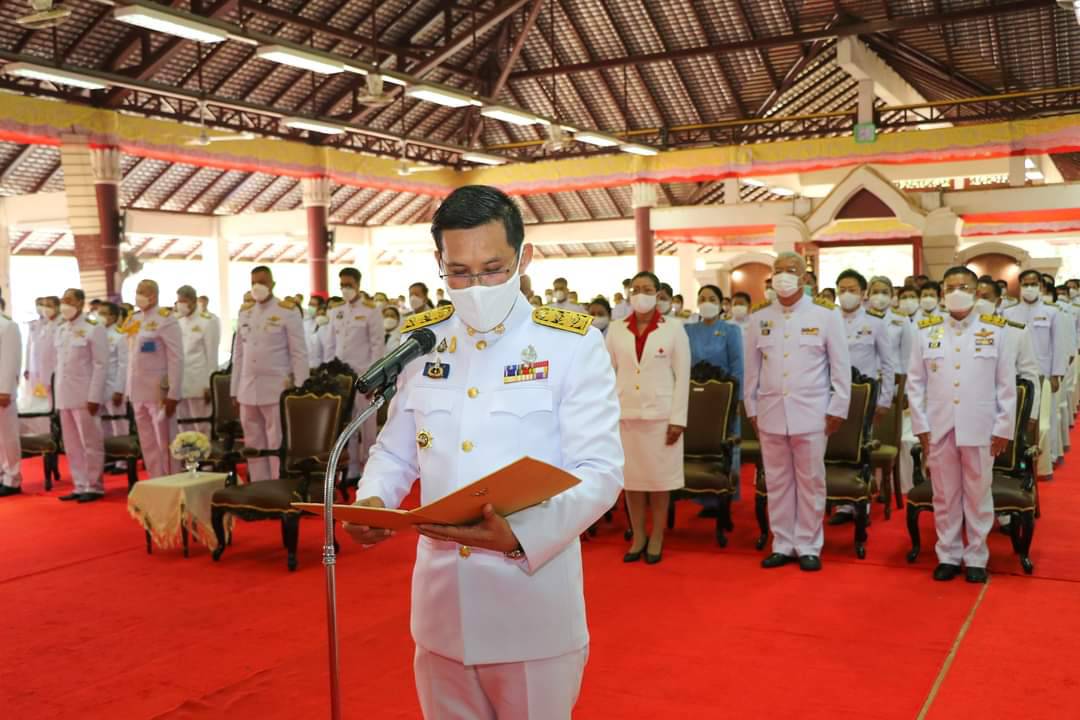 พช.น่าน : ร่วมพิธีเจริญพระพุทธมนต์ พิธีทำบุญตักบาตร และวางพานพุ่มดอกไม้ถวายราชสักการะ ในพิธีเฉลิมฉลองวาระครบรอบ 100 ปี วันประสูติสมเด็จพระเจ้าพี่นางเธอ เจ้าฟ้ากัลยาณิวัฒนา กรมหลวงนราธิวาสราชนครินทร์