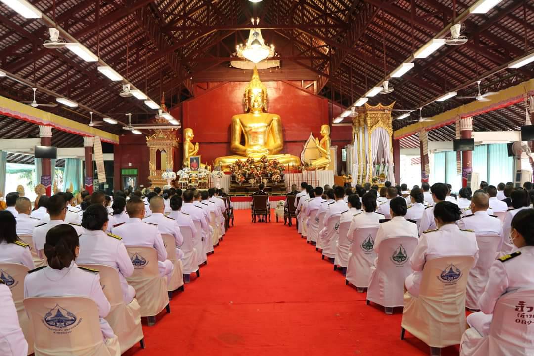 พช.น่าน : ร่วมพิธีเจริญพระพุทธมนต์ พิธีทำบุญตักบาตร และวางพานพุ่มดอกไม้ถวายราชสักการะ ในพิธีเฉลิมฉลองวาระครบรอบ 100 ปี วันประสูติสมเด็จพระเจ้าพี่นางเธอ เจ้าฟ้ากัลยาณิวัฒนา กรมหลวงนราธิวาสราชนครินทร์