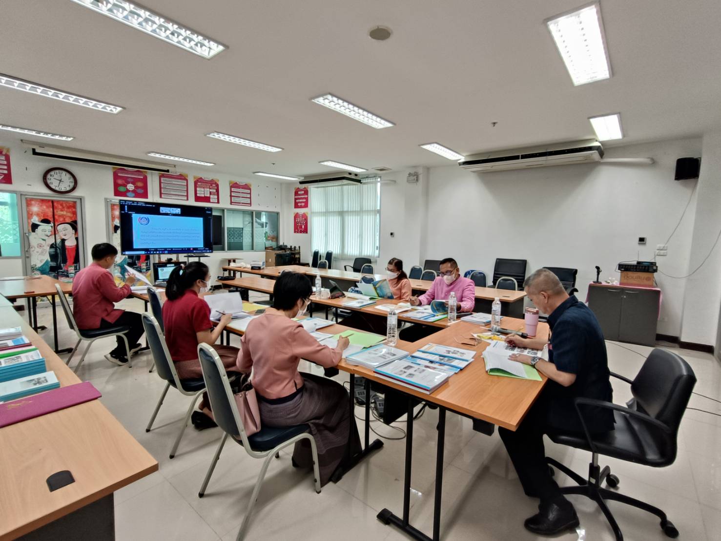 พช.น่าน : คัดเลือกหมู่บ้านกองทุนแม่ของแผ่นดิน ดีเด่นระดับจังหวัด ประจำปี 2566 ผ่านระบบออนไลน์ Webex