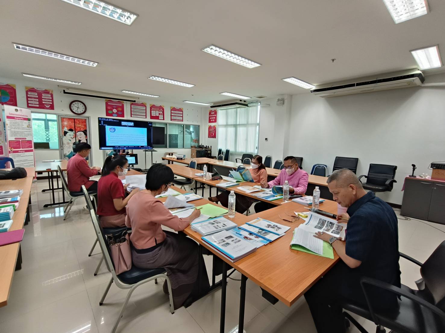พช.น่าน : คัดเลือกหมู่บ้านกองทุนแม่ของแผ่นดิน ดีเด่นระดับจังหวัด ประจำปี 2566 ผ่านระบบออนไลน์ Webex