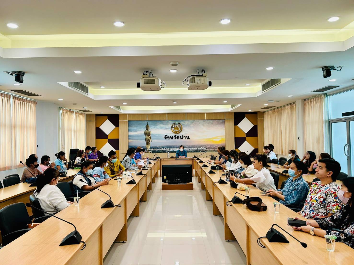 พช.น่าน : ประชุมเพื่อเตรียมความพร้อมงาน OTOP Midyear 2023