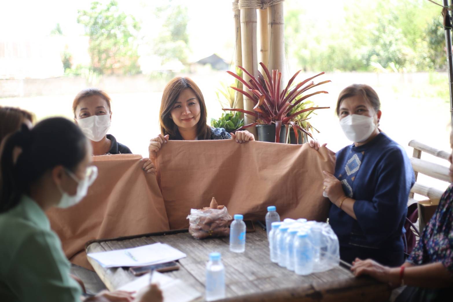 พช.น่าน : ติดตามการพัฒนาผลิตภัณฑ์กลุ่มเป้าหมายโครงการพัฒนาผลิตภัณฑ์ชุมชนกิจกรรมส่งเสริมกระบวนการเครือข่ายองค์ความรู้ (Knowledge Based OTOP : KBO)