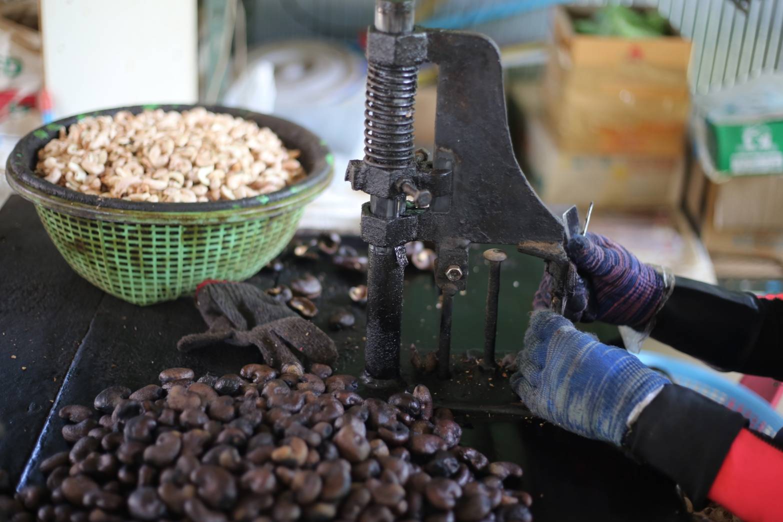 พช.น่าน : ติดตามการพัฒนาผลิตภัณฑ์กลุ่มเป้าหมายโครงการพัฒนาผลิตภัณฑ์ชุมชนกิจกรรมส่งเสริมกระบวนการเครือข่ายองค์ความรู้ (Knowledge Based OTOP : KBO)