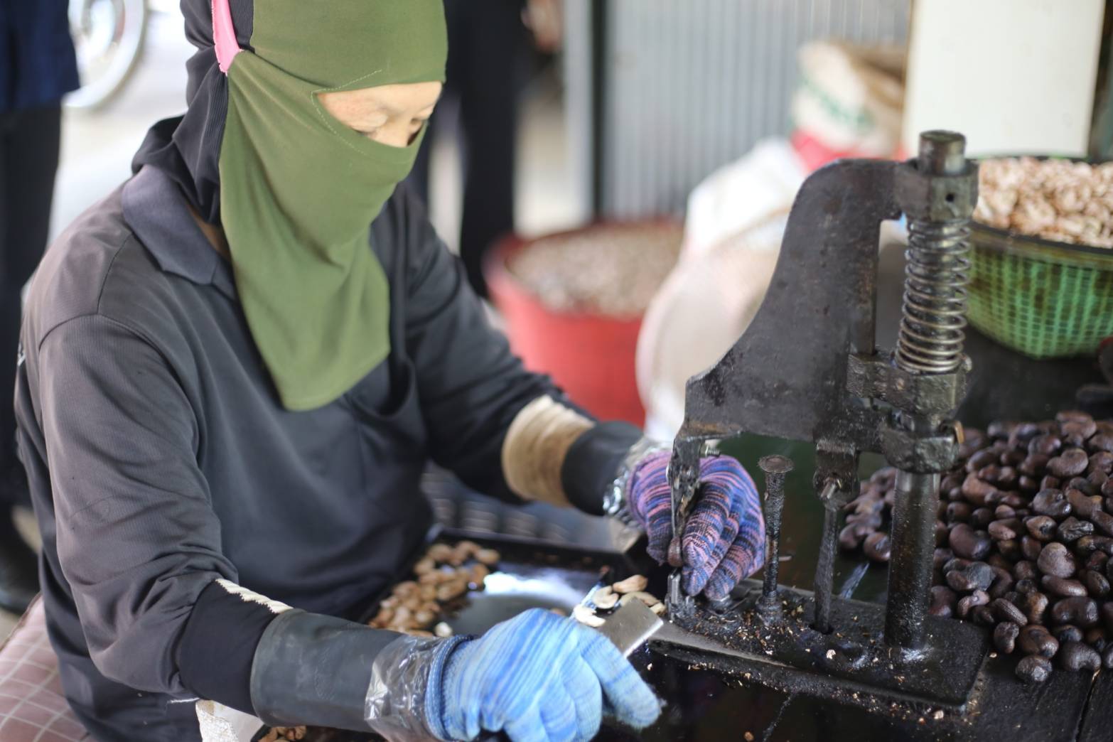 พช.น่าน : ติดตามการพัฒนาผลิตภัณฑ์กลุ่มเป้าหมายโครงการพัฒนาผลิตภัณฑ์ชุมชนกิจกรรมส่งเสริมกระบวนการเครือข่ายองค์ความรู้ (Knowledge Based OTOP : KBO)