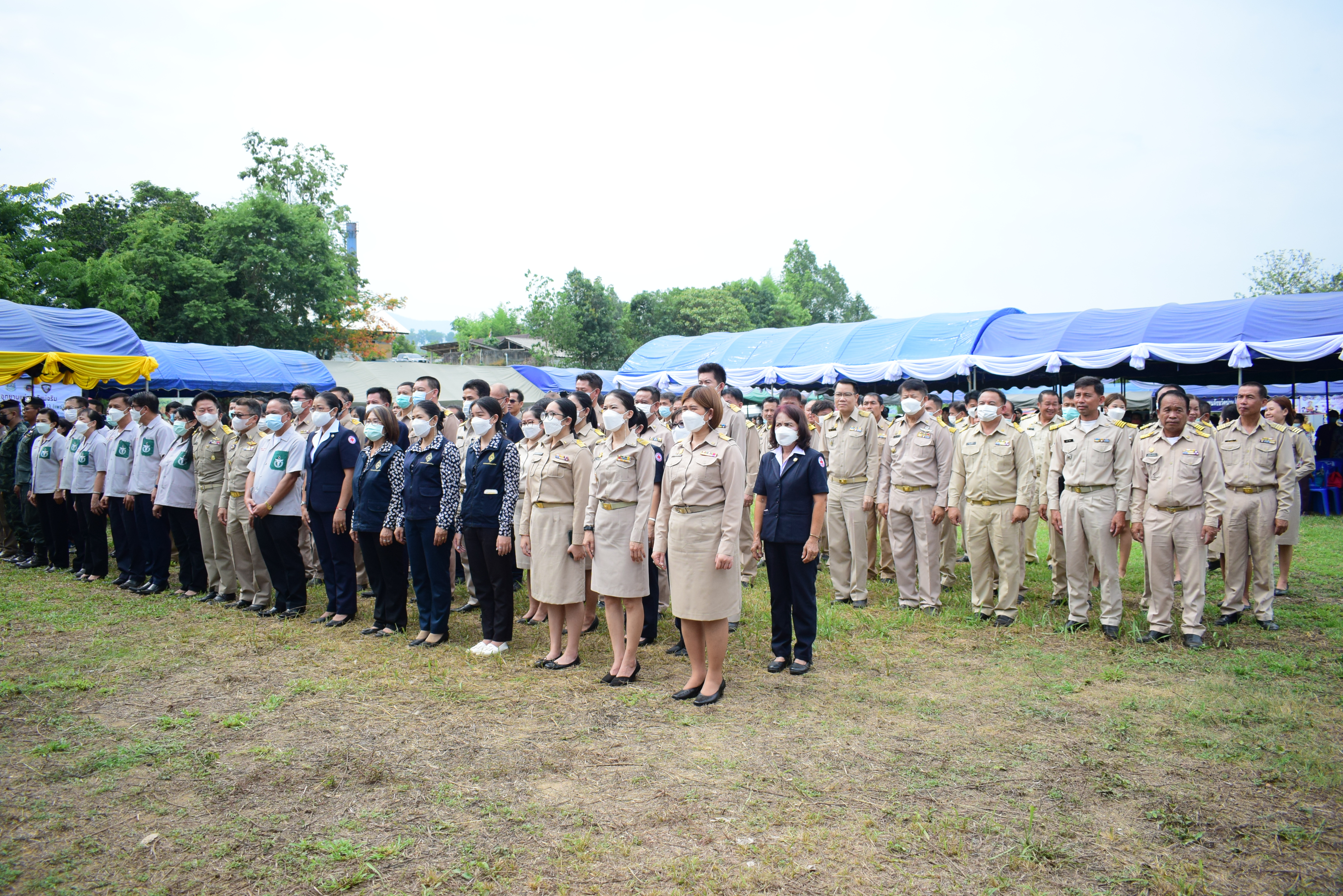 พช.น่าน : ร่วมกิจกรรมหน่วยแพทย์เคลื่อนที่ พอ.สว. และการหน่วยบำบัดทุกข์บำรุงสุขสร้างรอยยิ้มให้ประชาชน  อำเภอแม่จริม จังหวัดน่าน