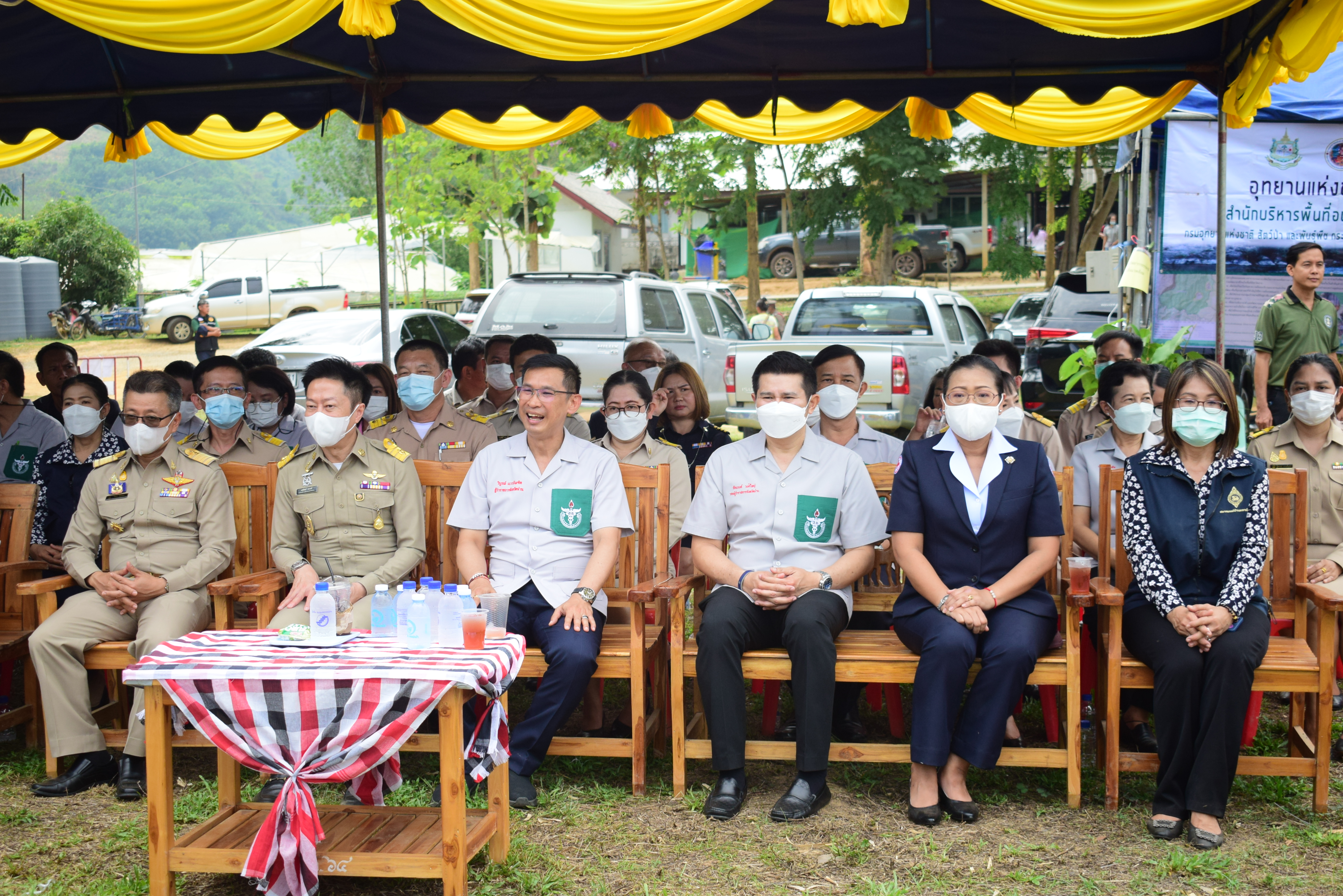 พช.น่าน : ร่วมกิจกรรมหน่วยแพทย์เคลื่อนที่ พอ.สว. และการหน่วยบำบัดทุกข์บำรุงสุขสร้างรอยยิ้มให้ประชาชน  อำเภอแม่จริม จังหวัดน่าน