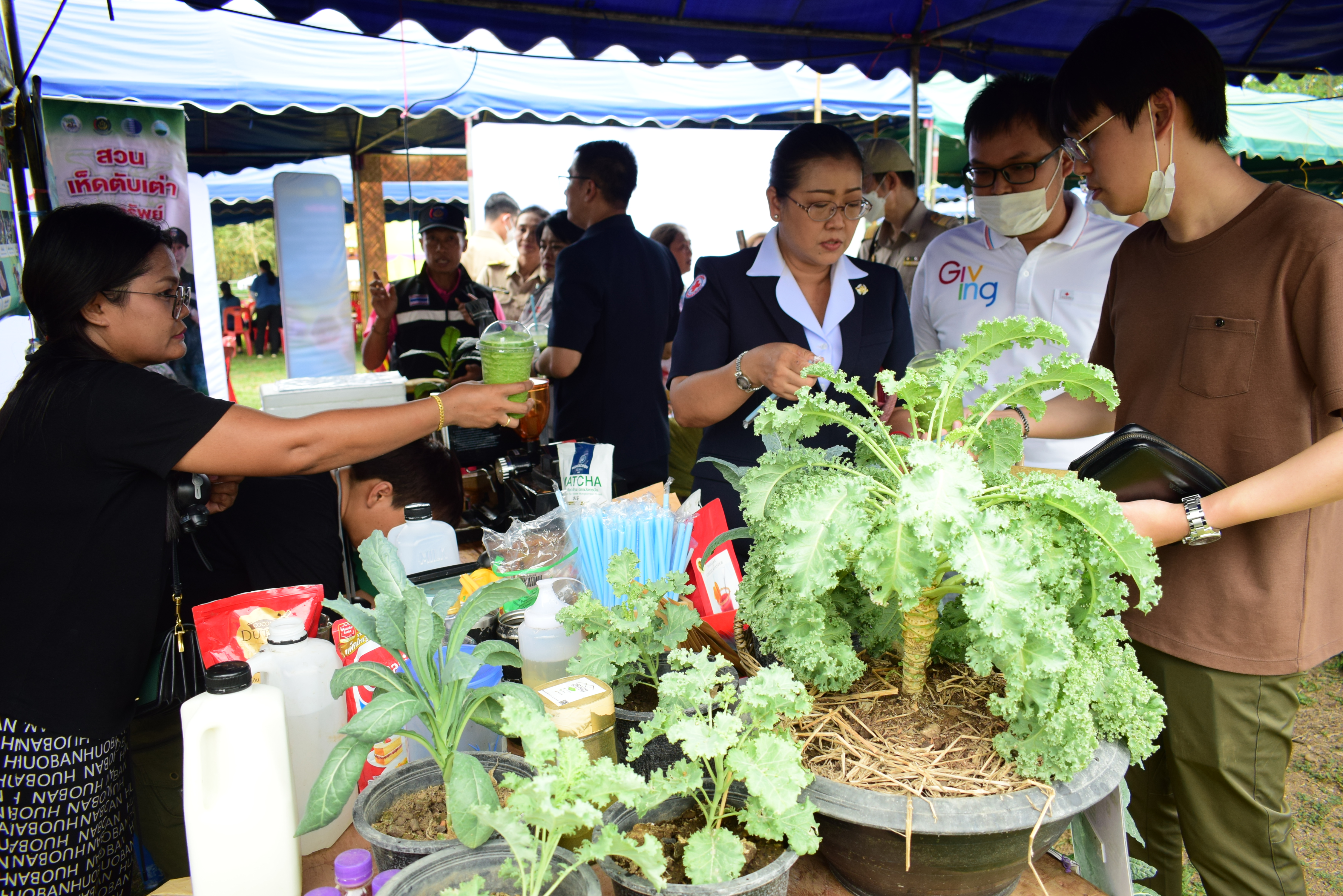 พช.น่าน : ร่วมกิจกรรมหน่วยแพทย์เคลื่อนที่ พอ.สว. และการหน่วยบำบัดทุกข์บำรุงสุขสร้างรอยยิ้มให้ประชาชน  อำเภอแม่จริม จังหวัดน่าน