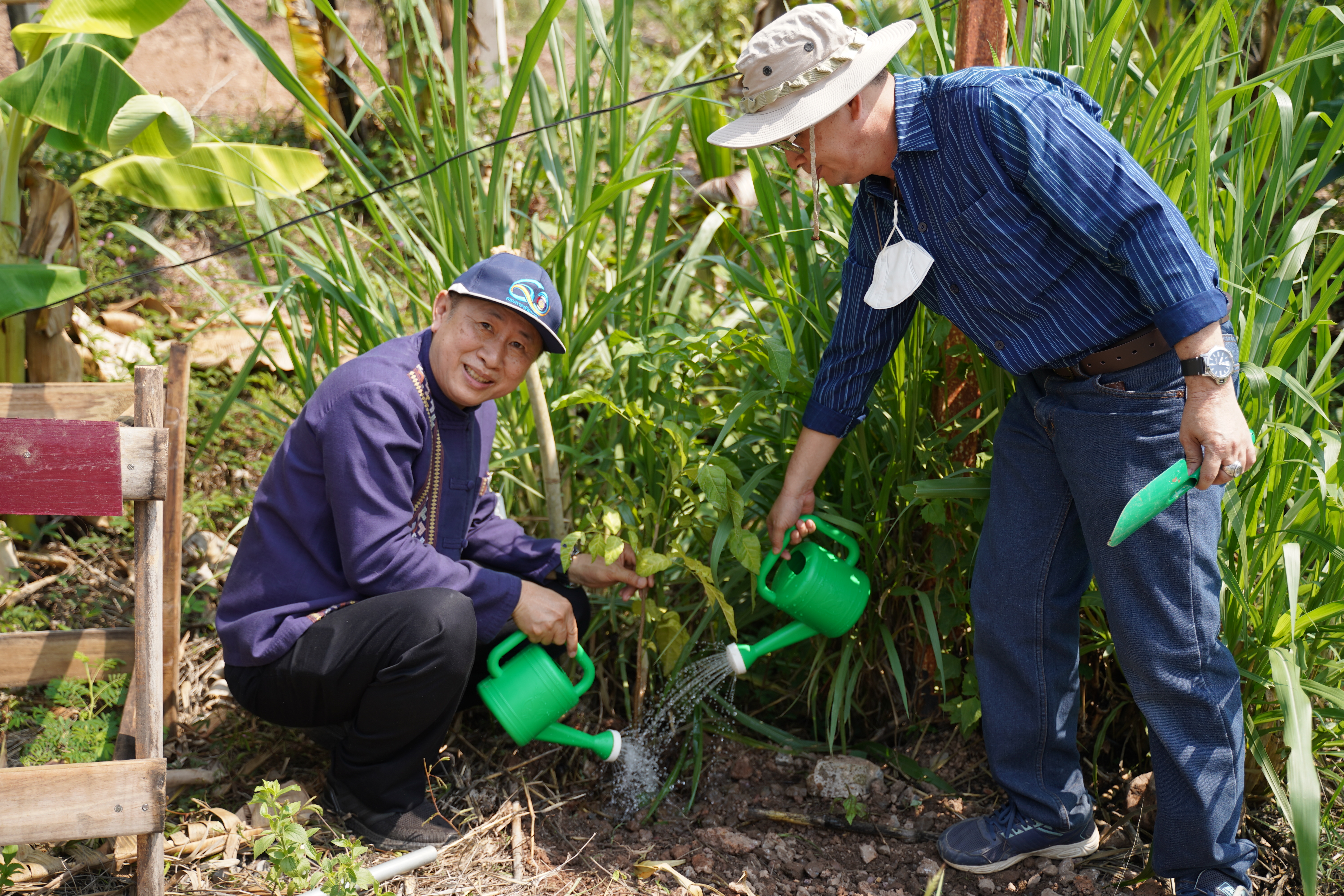 จังหวัดน่าน Kick off  โครงการ “1 หมู่บ้าน 1 ทางนี้มีผล ผู้คนรักกัน เฉลิมพระเกียรติสมเด็จพระเจ้าพี่นางเธอเจ้าฟ้ากัลยาณิวัฒนา กรมหลวงนราธิวาสราชนครินทร์” เนื่องในโอกาสเฉลิมฉลองวาระ ครบ 100 ปี วันประสูติ (6 พฤษภาคม 2566) และกิจกรรมเอามื้อสามัคคี “พัฒนาพื้นที่ต้นแบบ รักษ์สิ่งแวดล้อม” ตามโครงการโคก หนอง นาวิถีน่าน พอเพียงสู่ความยั่งยืน ครั้งที่ 3/2566