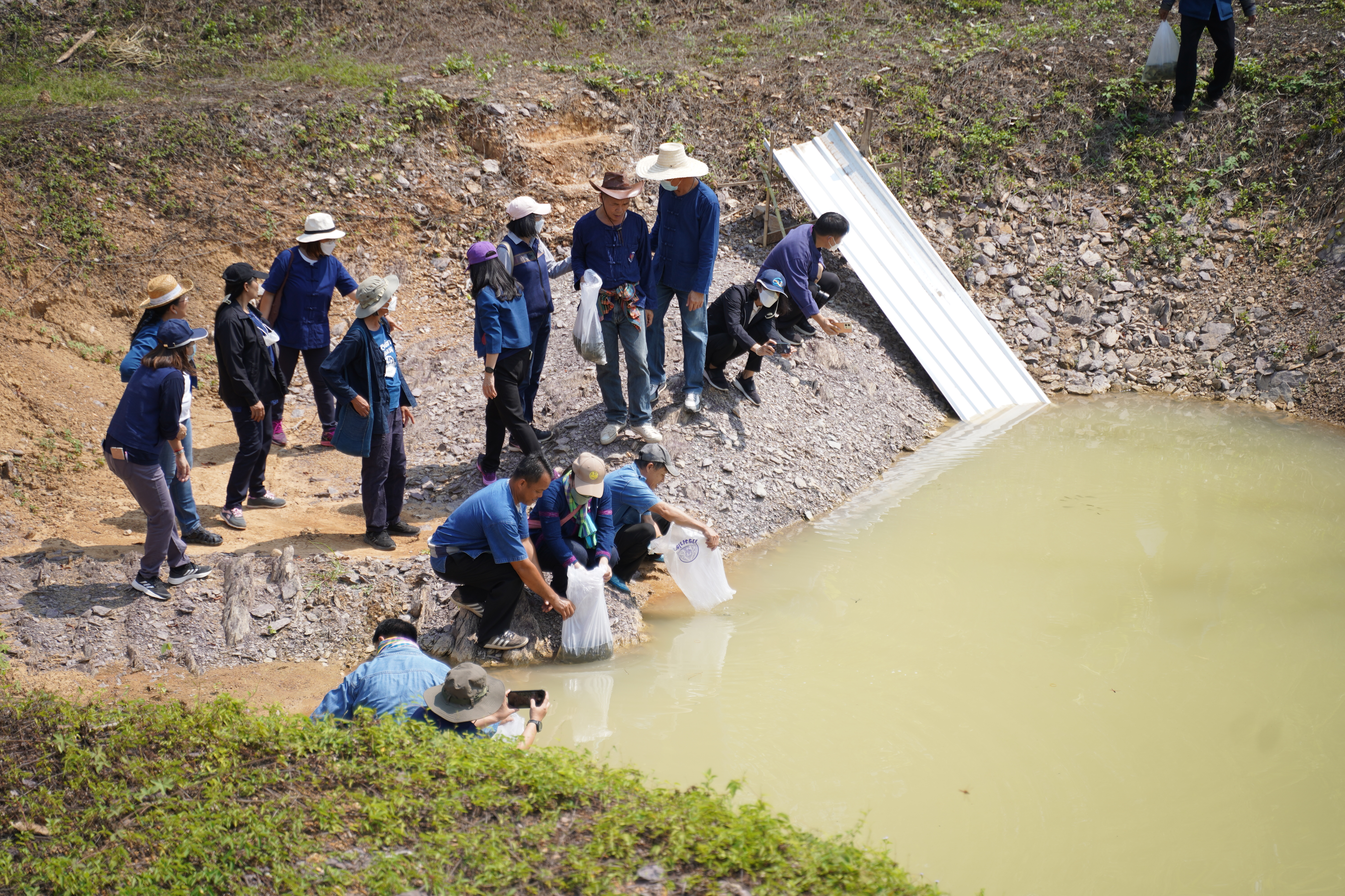 จังหวัดน่าน Kick off  โครงการ “1 หมู่บ้าน 1 ทางนี้มีผล ผู้คนรักกัน เฉลิมพระเกียรติสมเด็จพระเจ้าพี่นางเธอเจ้าฟ้ากัลยาณิวัฒนา กรมหลวงนราธิวาสราชนครินทร์” เนื่องในโอกาสเฉลิมฉลองวาระ ครบ 100 ปี วันประสูติ (6 พฤษภาคม 2566) และกิจกรรมเอามื้อสามัคคี “พัฒนาพื้นที่ต้นแบบ รักษ์สิ่งแวดล้อม” ตามโครงการโคก หนอง นาวิถีน่าน พอเพียงสู่ความยั่งยืน ครั้งที่ 3/2566