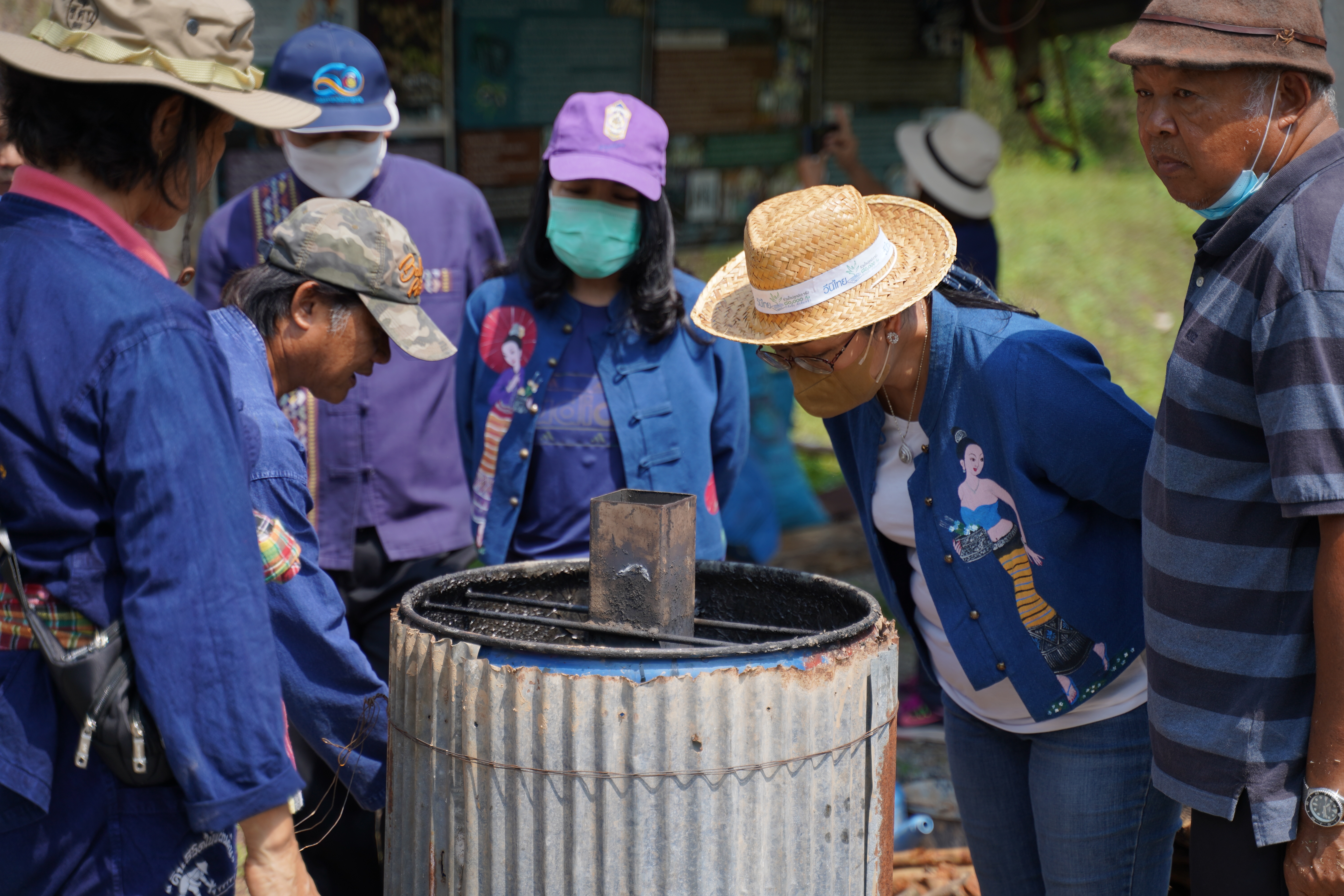 จังหวัดน่าน Kick off  โครงการ “1 หมู่บ้าน 1 ทางนี้มีผล ผู้คนรักกัน เฉลิมพระเกียรติสมเด็จพระเจ้าพี่นางเธอเจ้าฟ้ากัลยาณิวัฒนา กรมหลวงนราธิวาสราชนครินทร์” เนื่องในโอกาสเฉลิมฉลองวาระ ครบ 100 ปี วันประสูติ (6 พฤษภาคม 2566) และกิจกรรมเอามื้อสามัคคี “พัฒนาพื้นที่ต้นแบบ รักษ์สิ่งแวดล้อม” ตามโครงการโคก หนอง นาวิถีน่าน พอเพียงสู่ความยั่งยืน ครั้งที่ 3/2566