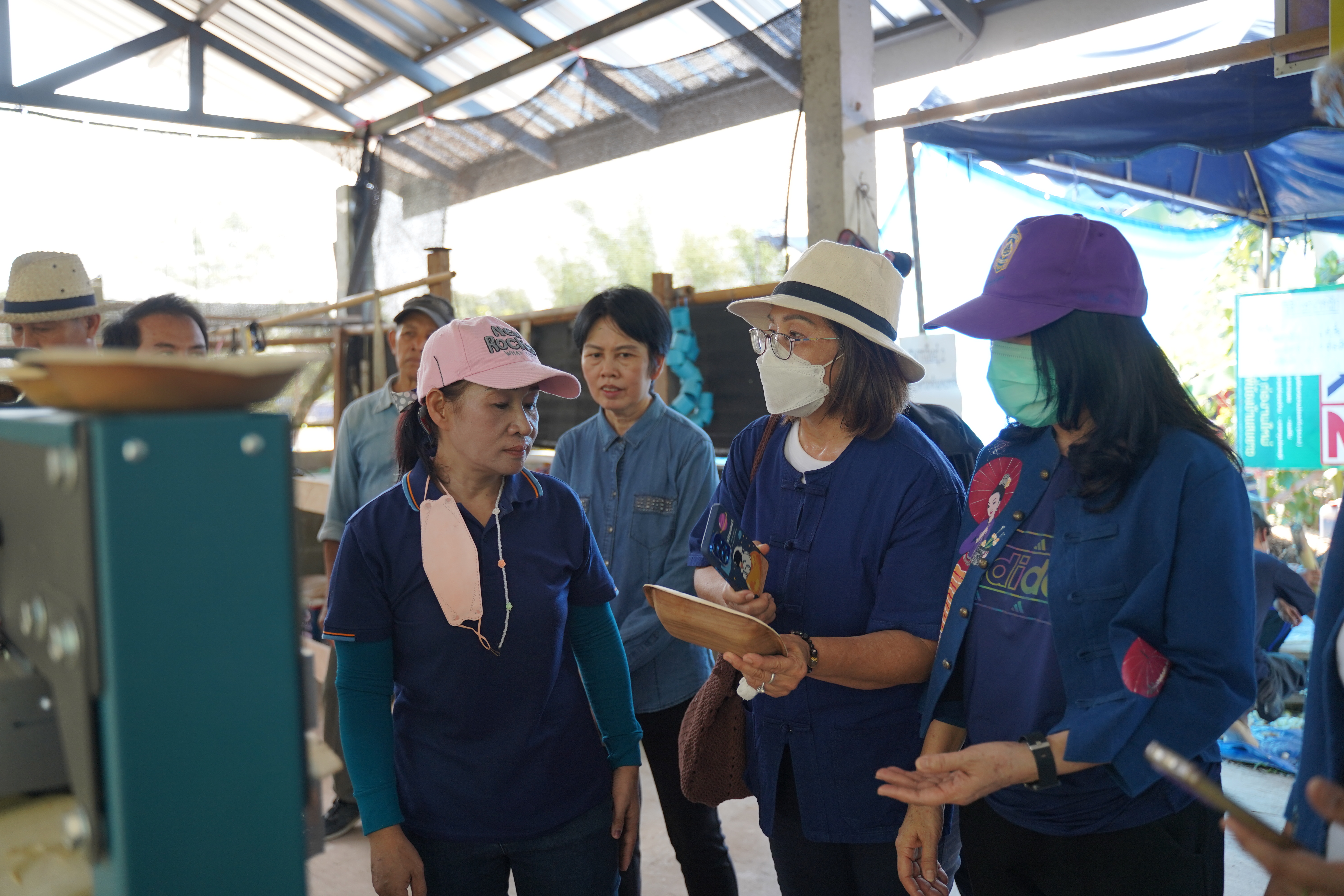 จังหวัดน่าน Kick off  โครงการ “1 หมู่บ้าน 1 ทางนี้มีผล ผู้คนรักกัน เฉลิมพระเกียรติสมเด็จพระเจ้าพี่นางเธอเจ้าฟ้ากัลยาณิวัฒนา กรมหลวงนราธิวาสราชนครินทร์” เนื่องในโอกาสเฉลิมฉลองวาระ ครบ 100 ปี วันประสูติ (6 พฤษภาคม 2566) และกิจกรรมเอามื้อสามัคคี “พัฒนาพื้นที่ต้นแบบ รักษ์สิ่งแวดล้อม” ตามโครงการโคก หนอง นาวิถีน่าน พอเพียงสู่ความยั่งยืน ครั้งที่ 3/2566