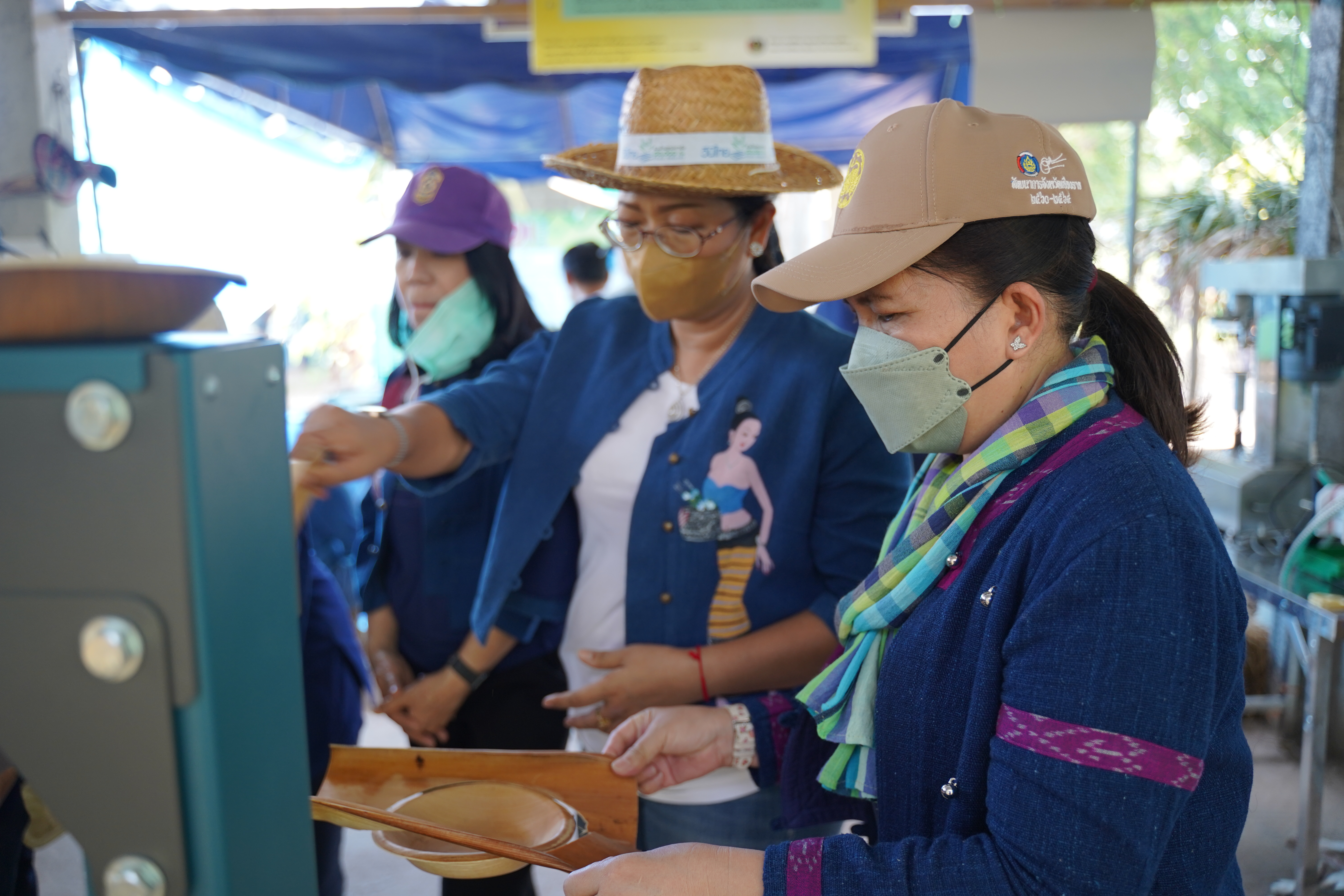 จังหวัดน่าน Kick off  โครงการ “1 หมู่บ้าน 1 ทางนี้มีผล ผู้คนรักกัน เฉลิมพระเกียรติสมเด็จพระเจ้าพี่นางเธอเจ้าฟ้ากัลยาณิวัฒนา กรมหลวงนราธิวาสราชนครินทร์” เนื่องในโอกาสเฉลิมฉลองวาระ ครบ 100 ปี วันประสูติ (6 พฤษภาคม 2566) และกิจกรรมเอามื้อสามัคคี “พัฒนาพื้นที่ต้นแบบ รักษ์สิ่งแวดล้อม” ตามโครงการโคก หนอง นาวิถีน่าน พอเพียงสู่ความยั่งยืน ครั้งที่ 3/2566