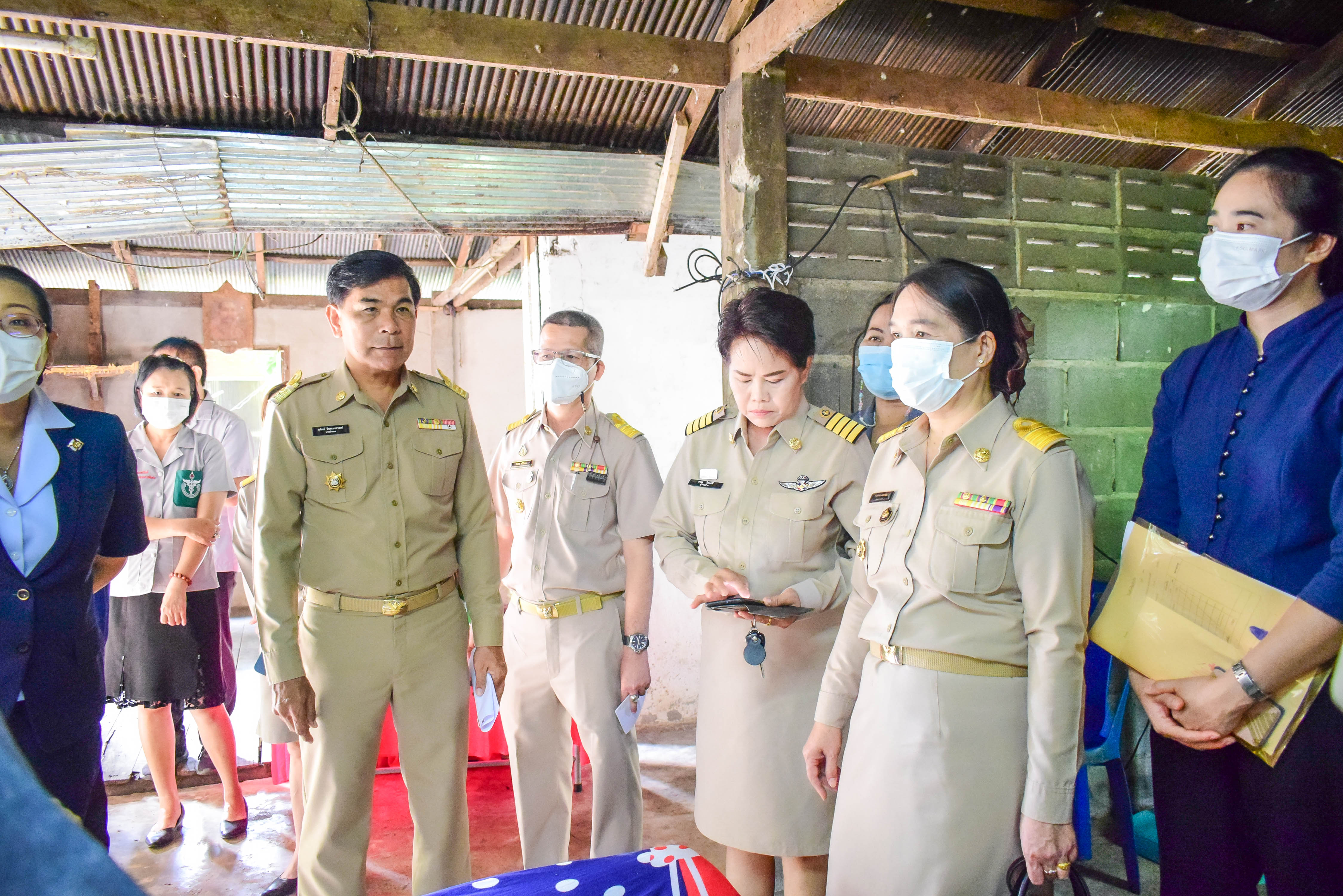 ผู้ว่าราชการจังหวัดน่าน นำทีมเยี่ยมบ้านครัวเรือนยากจน TPMAP พื้นที่ อ.ท่าวังผา จ.น่าน