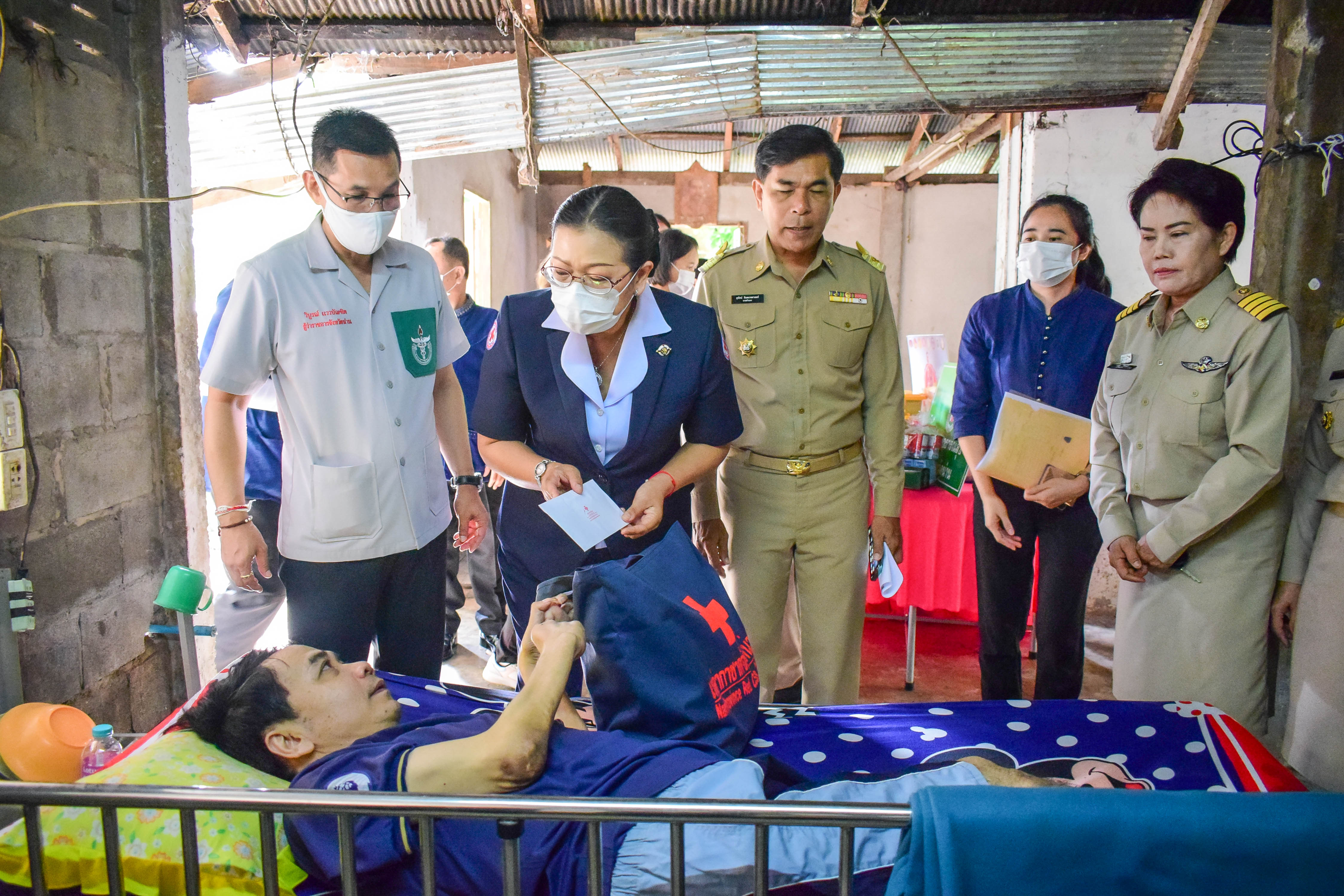 ผู้ว่าราชการจังหวัดน่าน นำทีมเยี่ยมบ้านครัวเรือนยากจน TPMAP พื้นที่ อ.ท่าวังผา จ.น่าน