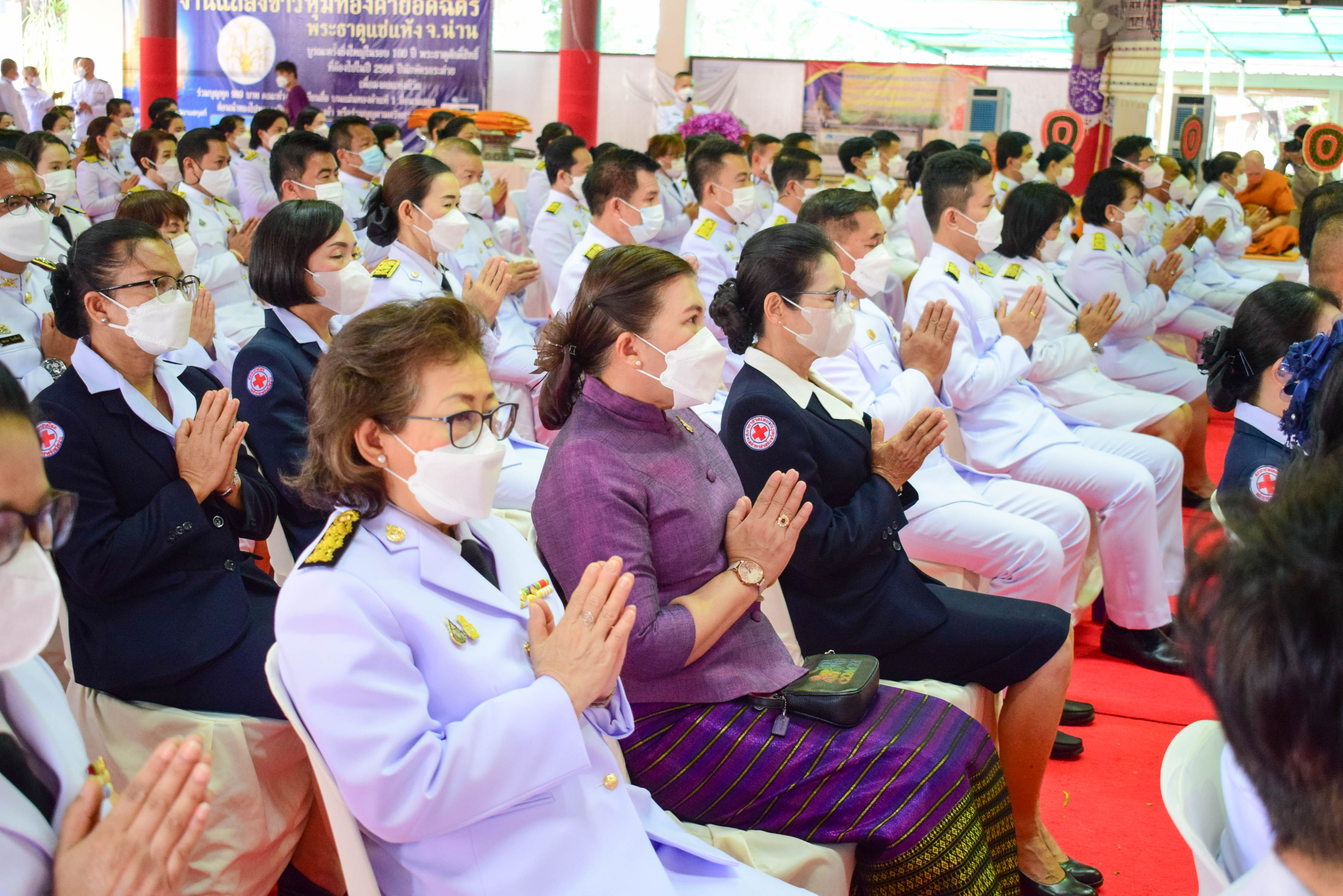 พช.น่าน : ร่วมพิธีทำบุญตักบาตร เฉลิมพระเกียรติ สมเด็จพระนางเจ้าฯ พระบรมราชินี เนื่องในวันเฉลิมพระชนมพรรษา 3 มิถุนายน 2566