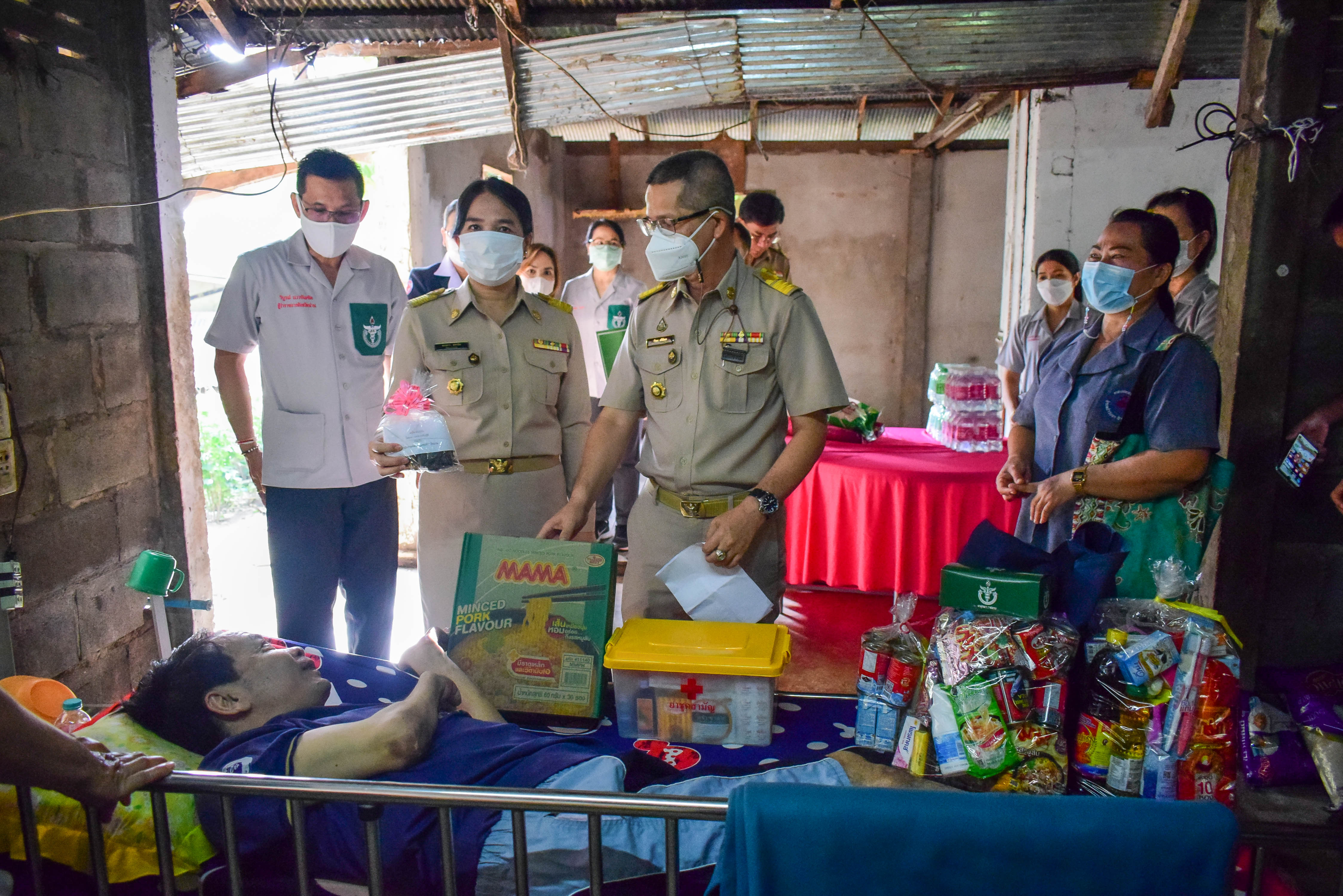 ผู้ว่าราชการจังหวัดน่าน นำทีมเยี่ยมบ้านครัวเรือนยากจน TPMAP พื้นที่ อ.ท่าวังผา จ.น่าน