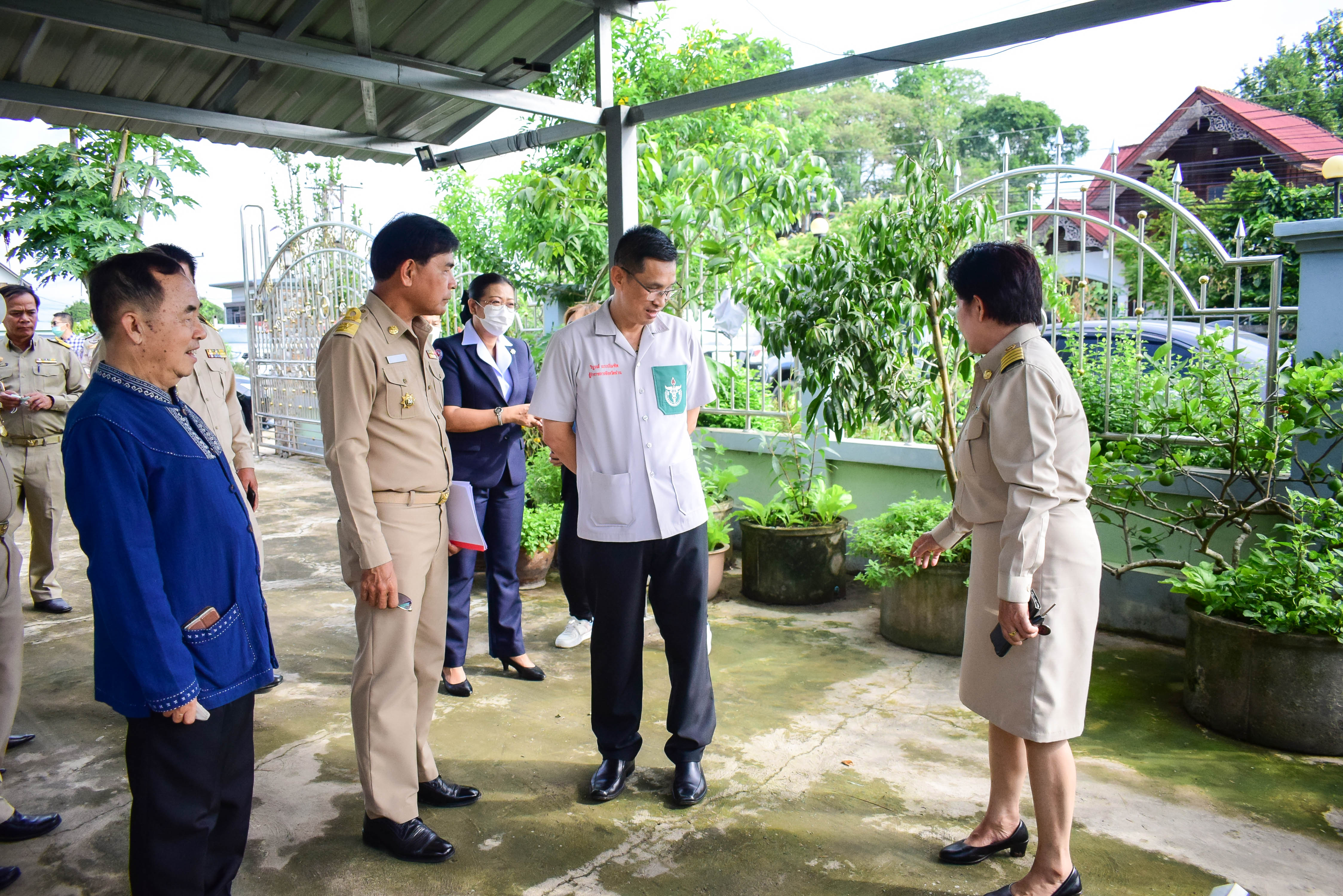 ผู้ว่าราชการจังหวัดน่าน ติดตามการดำเนินงานปลูกผักสวนครัวเพื่อสร้างความมั่นคงทางอาหาร พื้นที่ อ.ท่าวังผา จ.น่าน