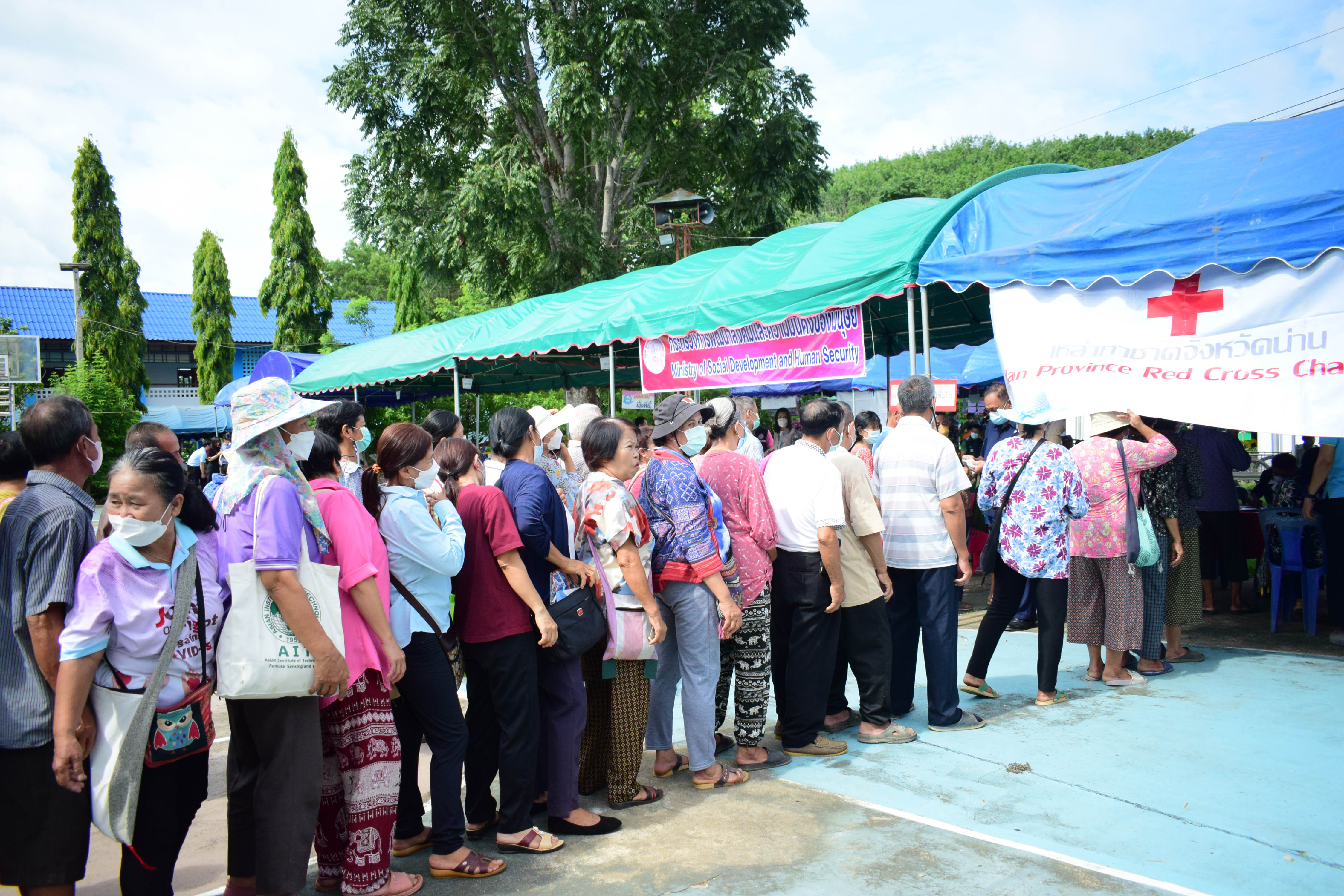 พช.น่าน ประชาสัมพันธ์การใช้งานแอพพลิเคชั่น Click ชุมชน และ CDD พกพา