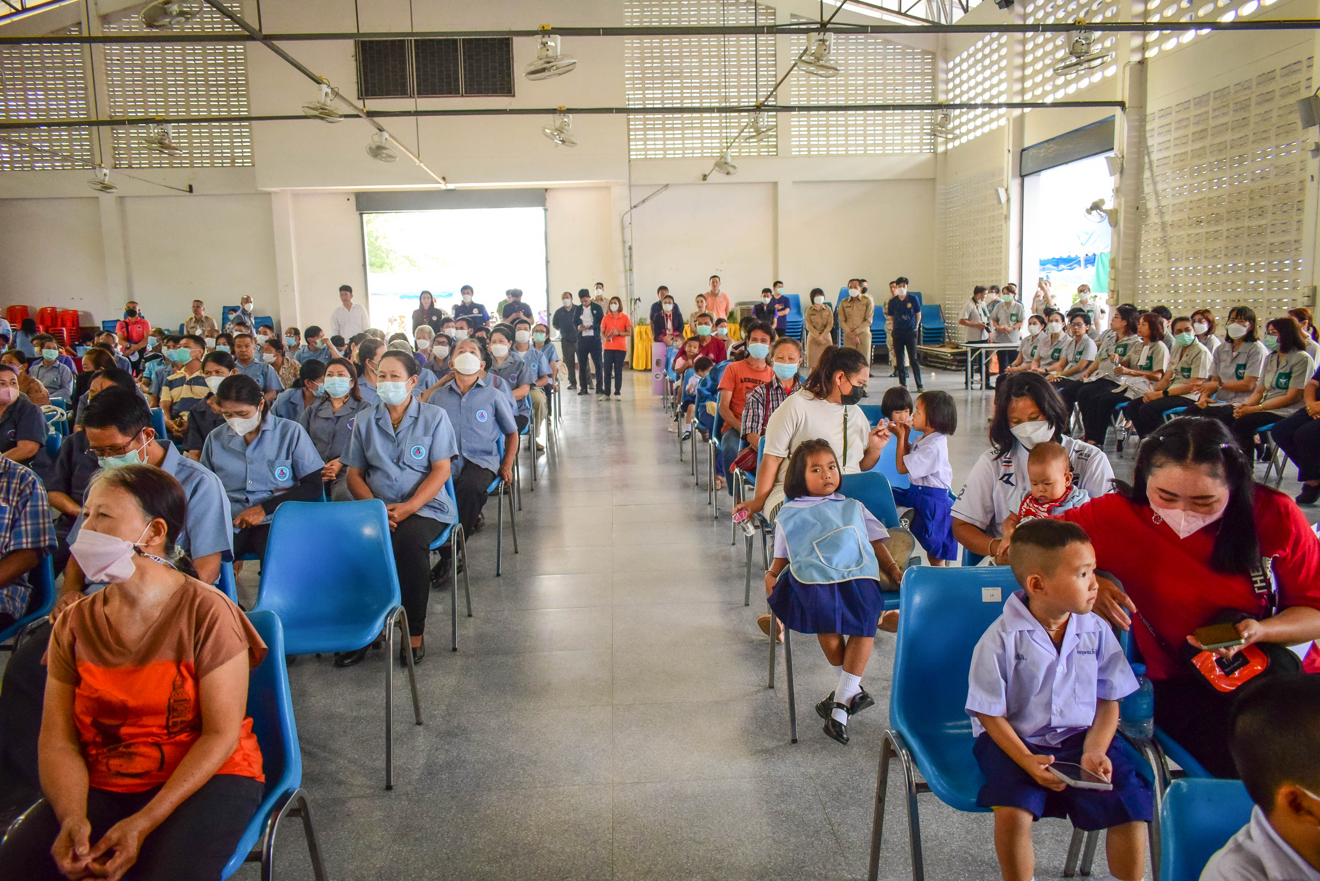 พช.น่าน : ร่วมกิจกรรมหน่วยแพทย์เคลื่อนที่ พอ.สว. และการหน่วยบำบัดทุกข์บำรุงสุขสร้างรอยยิ้มให้ประชาชน อำเภอท่าวังผา จังหวัดน่าน