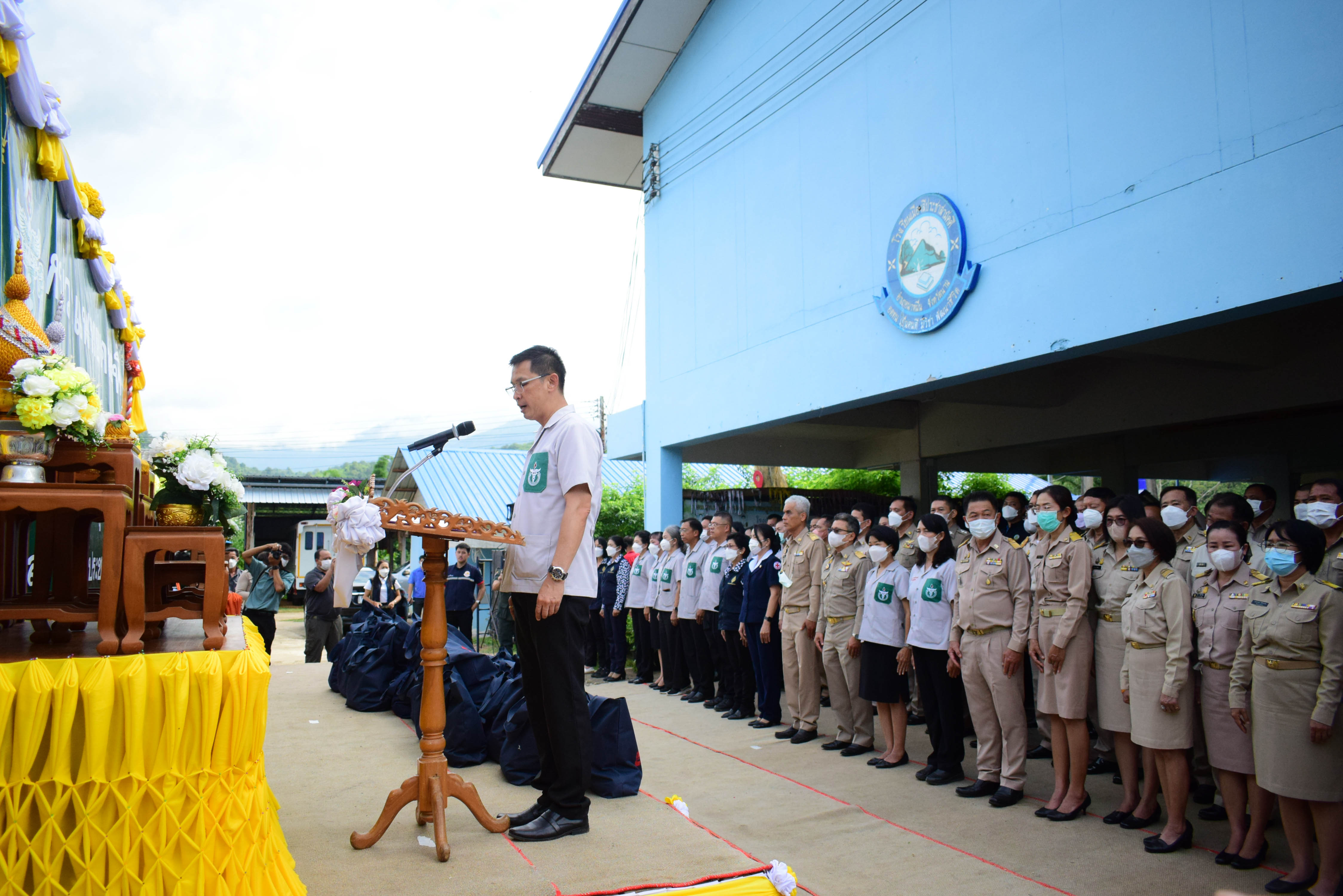 พช.น่าน : ร่วมกิจกรรมหน่วยแพทย์เคลื่อนที่ พอ.สว. และการหน่วยบำบัดทุกข์บำรุงสุขสร้างรอยยิ้มให้ประชาชน อำเภอนาหมื่น จังหวัดน่าน