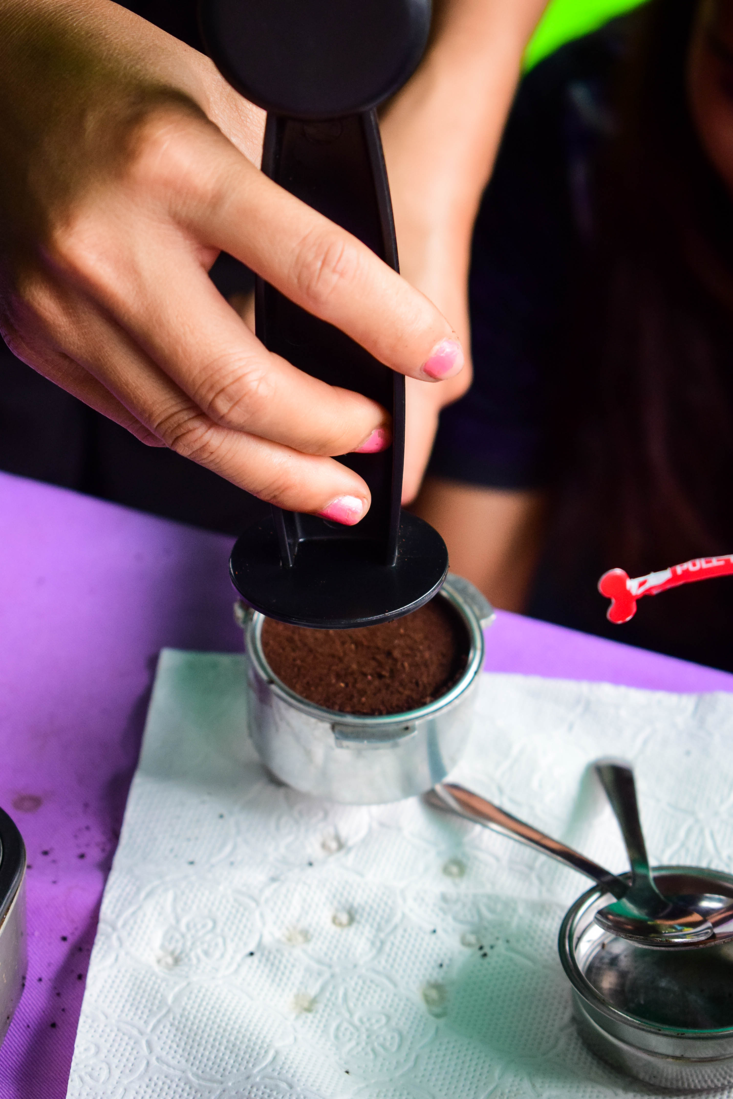 จังหวัดน่านจัดพิธีเปิดกิจกรรม Kick Off “ปลูกกาแฟเพื่อเป็นแหล่งผลิตกาแฟคุณภาพดี” เพื่อเป็นแหล่งผลิตกาแฟคุณภาพดี” ภายใต้นโยบาย BCG Model เพื่อสร้างการรับรู้ และประชาสัมพันธ์แหล่งผลิตกาแฟคุณภาพดีของจังหวัดน่าน