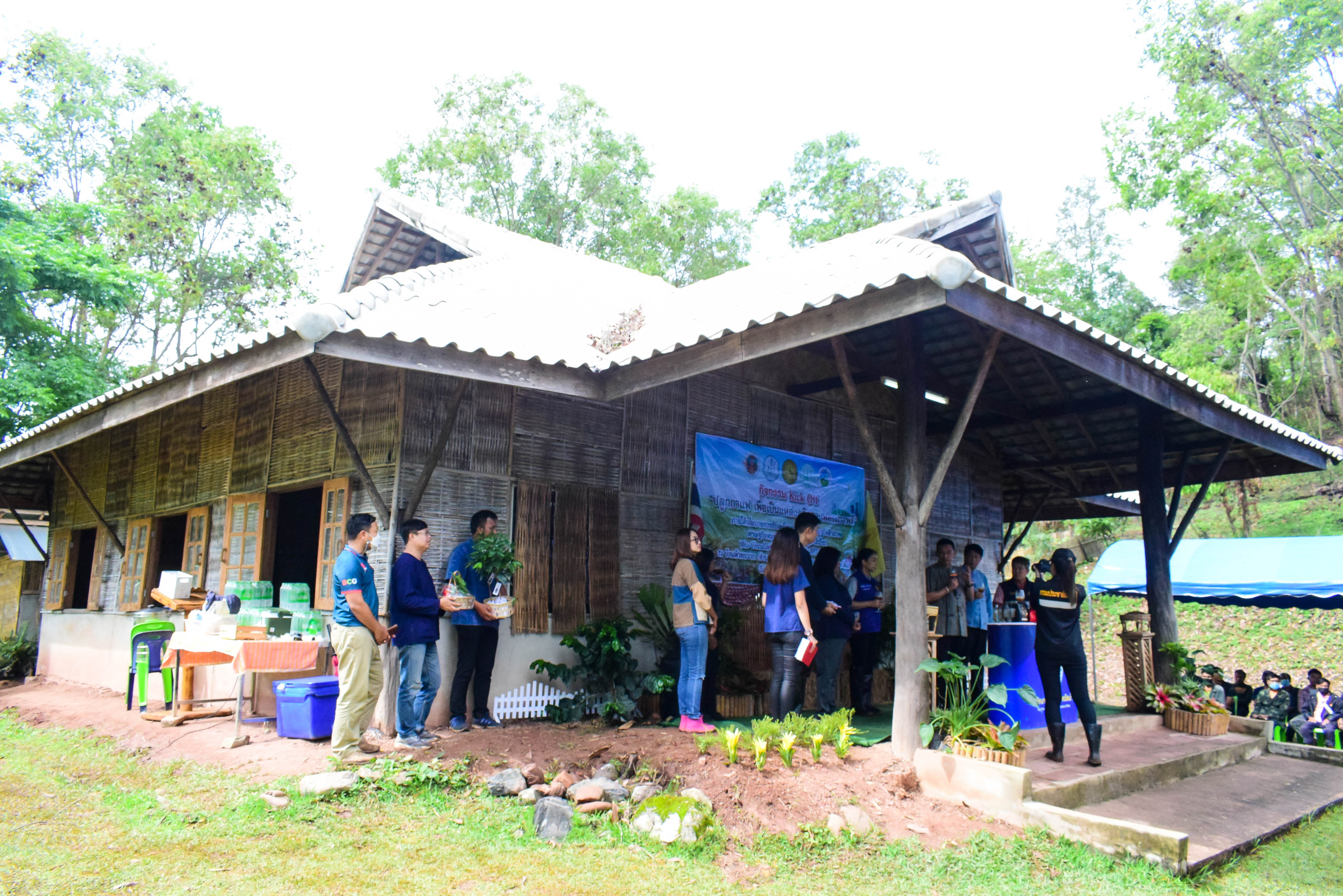 จังหวัดน่านจัดพิธีเปิดกิจกรรม Kick Off “ปลูกกาแฟเพื่อเป็นแหล่งผลิตกาแฟคุณภาพดี” เพื่อเป็นแหล่งผลิตกาแฟคุณภาพดี” ภายใต้นโยบาย BCG Model เพื่อสร้างการรับรู้ และประชาสัมพันธ์แหล่งผลิตกาแฟคุณภาพดีของจังหวัดน่าน