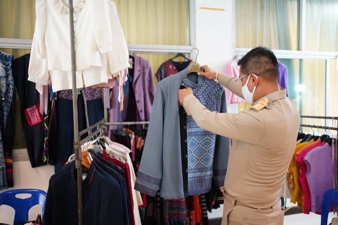 ผู้ว่าราชการจังหวัดน่าน เชิญชวนเลือกชม&ช้อป ในงาน OTOP Mobile ประจำเดือนมิถุนายน