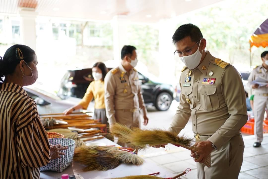 ผู้ว่าราชการจังหวัดน่าน เชิญชวนเลือกชม&ช้อป ในงาน OTOP Mobile ประจำเดือนมิถุนายน