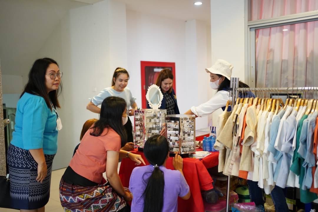 ผู้ว่าราชการจังหวัดน่าน เชิญชวนเลือกชม&ช้อป ในงาน OTOP Mobile ประจำเดือนมิถุนายน