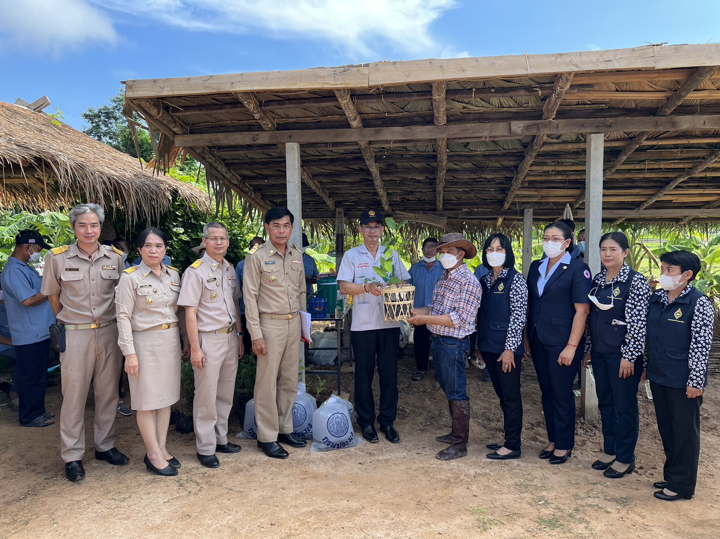 ผู้ว่าราชการจังหวัดน่าน เยี่ยมศูนย์เรียนรู้ โคก หนอง นา พัฒนาชุมชน อ.ท่าวังผา จ.น่าน