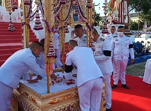 พช.น่าน : ร่วมพิธีเก็บอัฐิหลวงปู่พระธรรมนันทโสภณ อดีตเจ้าอาวาสวัดพระธาตุช้างค้ำวรวิหาร อดีตเจ้าคณะจังหวัดน่าน อดีตที่ปรึกษาเจ้าคณะภาค 6
