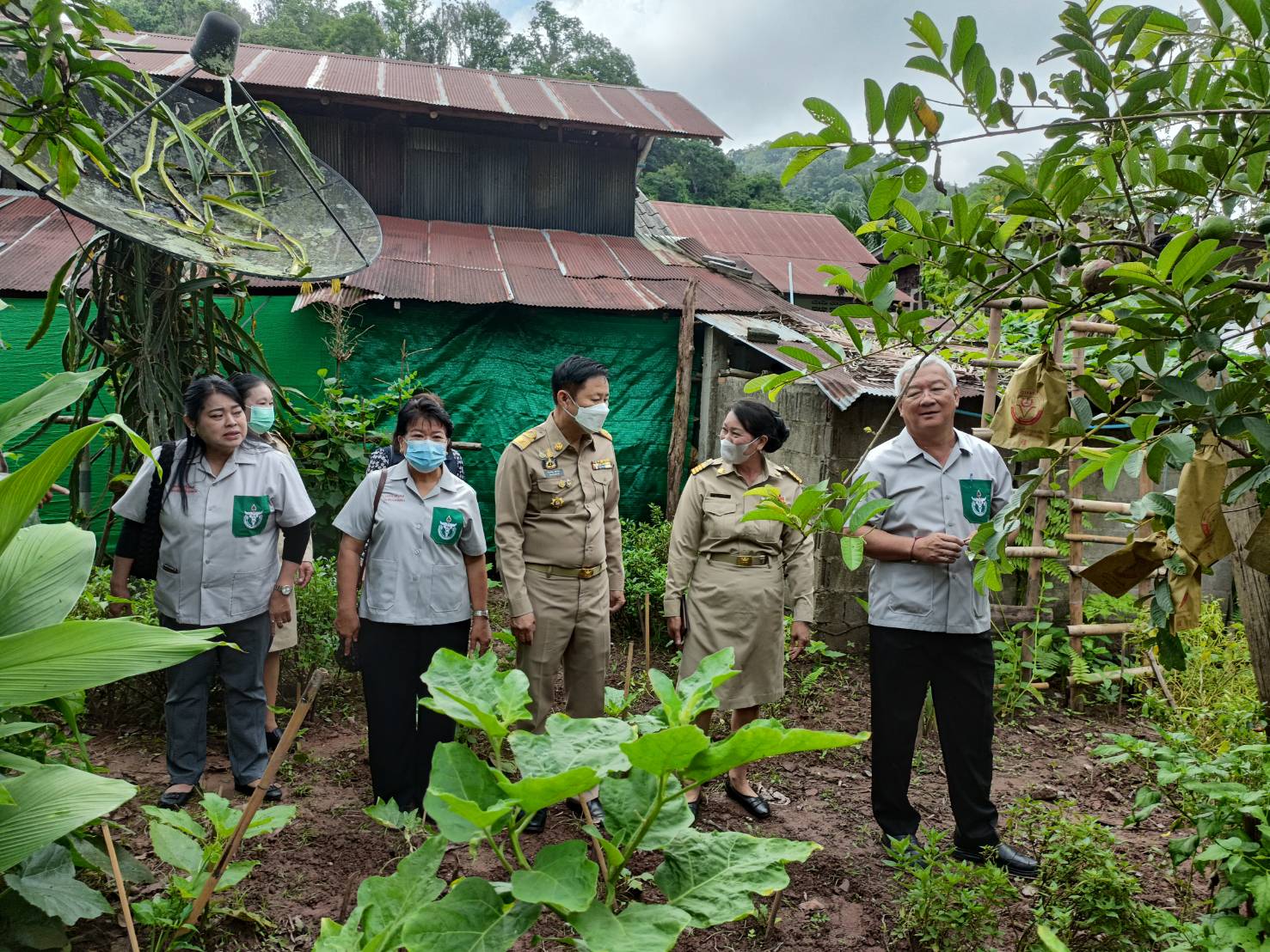 #พช.น่าน#รองผู้ว่าราชการจังหวัดน่าน ลงพื้นที่ติดตามการดำเนินกิจกรรมพัฒนาชุมชน และเยี่ยมบ้านครัวเรือนยากจน พื้นที่อำเภอสองแคว จังหวัดน่าน