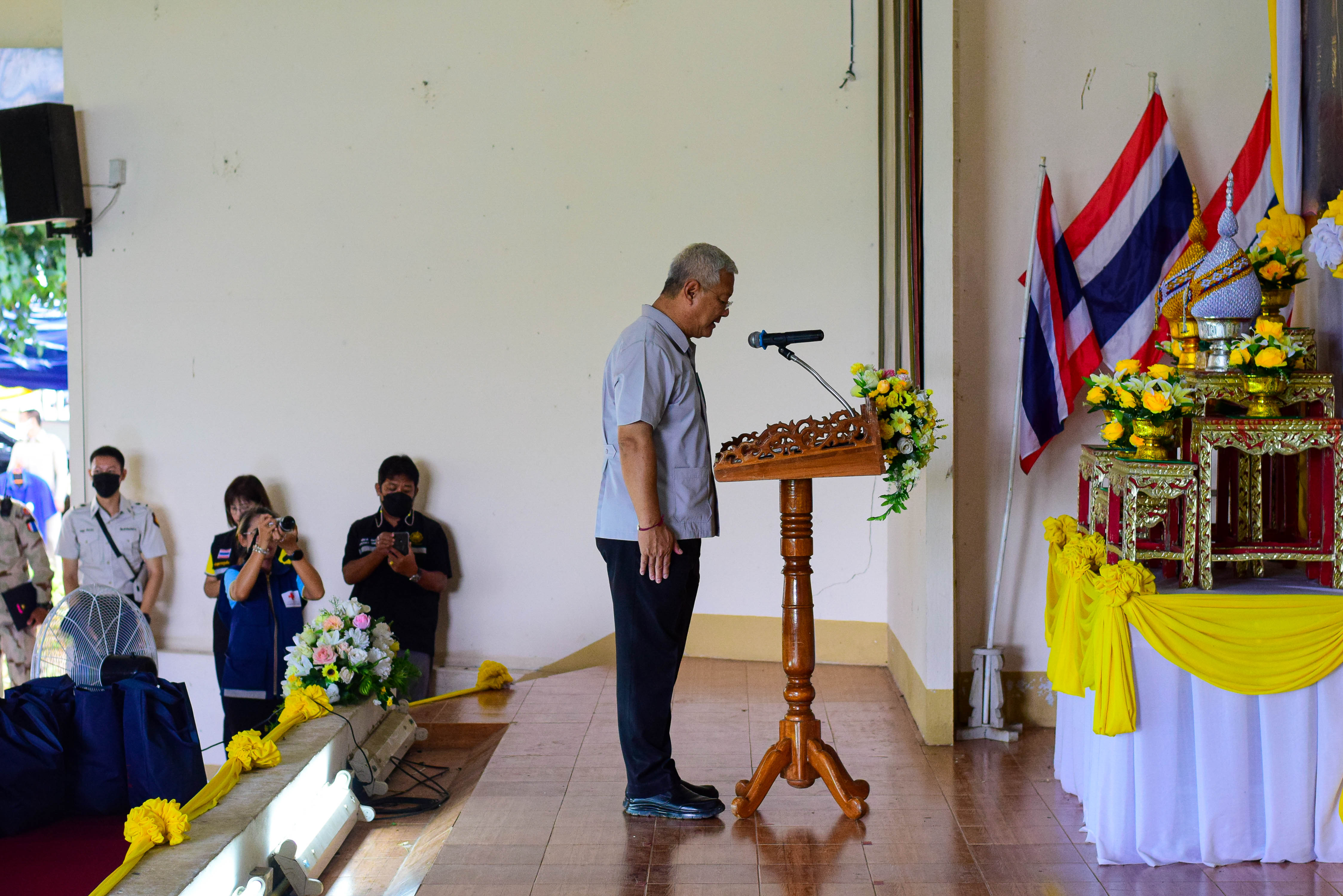 พช.น่าน : ร่วมกิจกรรมหน่วยแพทย์เคลื่อนที่ พอ.สว. และการหน่วยบำบัดทุกข์บำรุงสุขสร้างรอยยิ้มให้ประชาชน อำเภอสองแคว จังหวัดน่าน