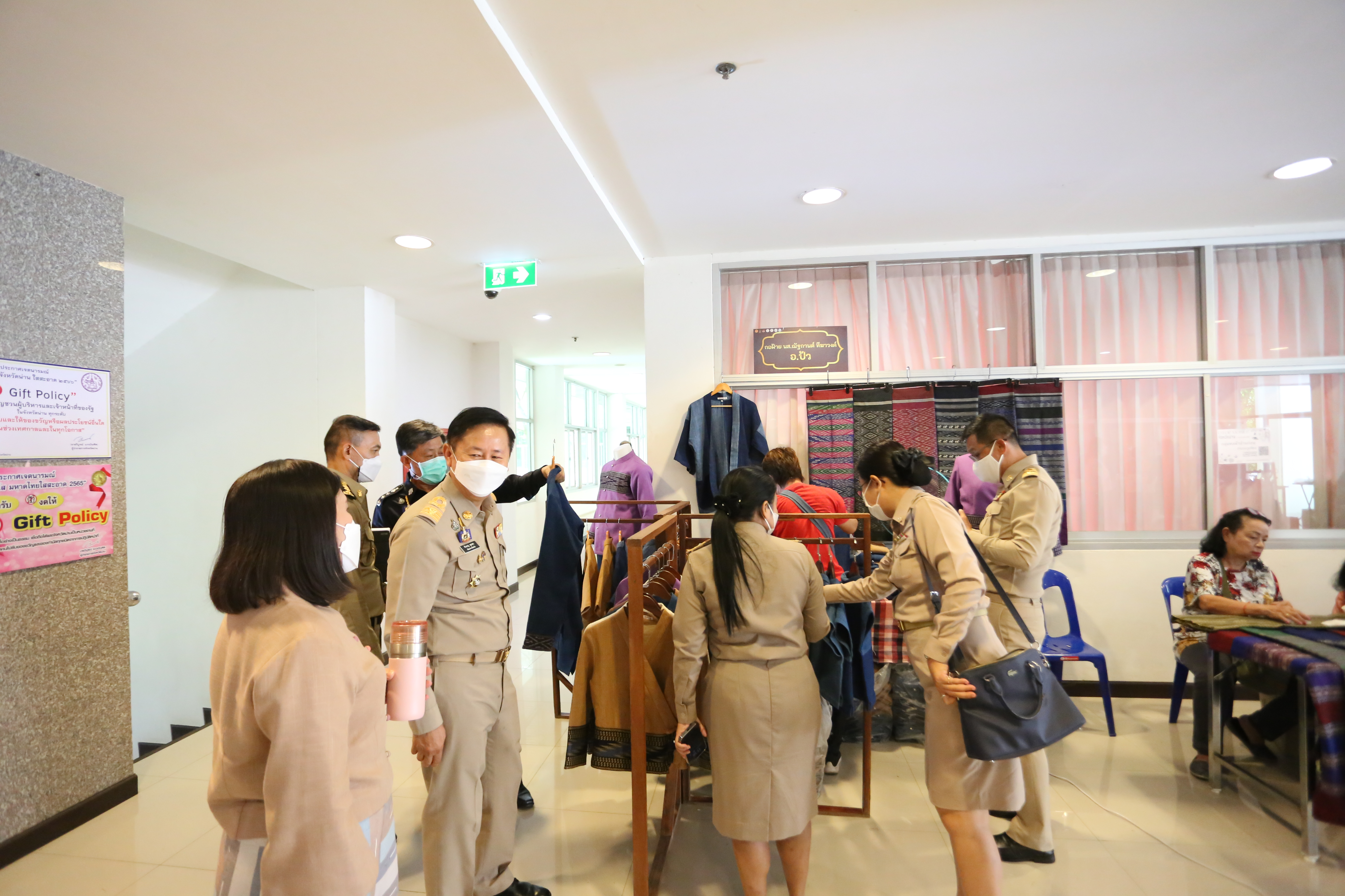 พช.น่าน : จัดกิจกรรม OTOP Mobile ประจำเดือน กรกฎาคม 2566