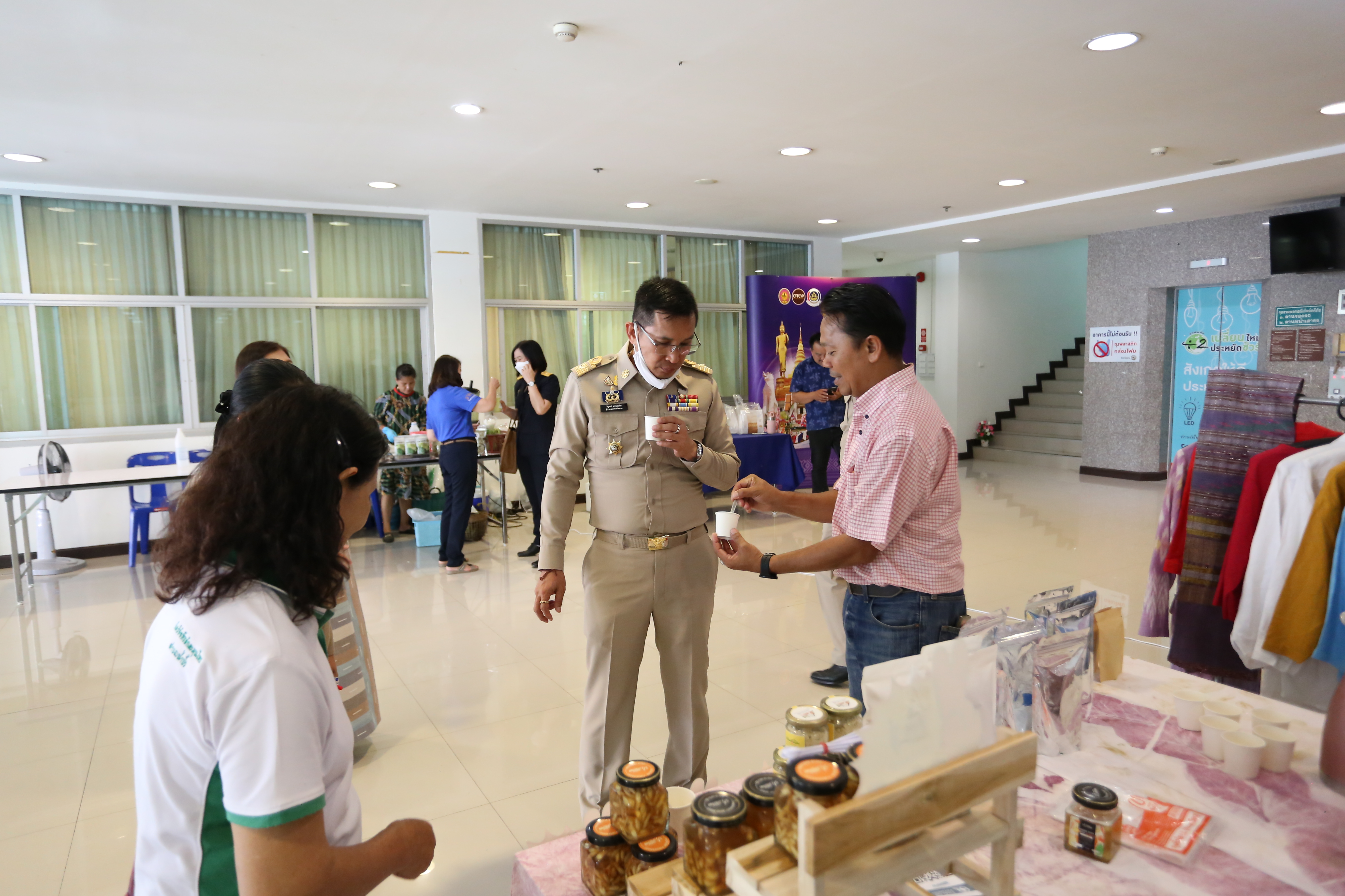 พช.น่าน : จัดกิจกรรม OTOP Mobile ประจำเดือน กรกฎาคม 2566