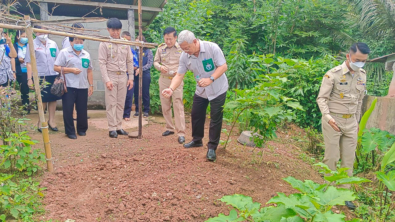 #พช.น่าน#รองผู้ว่าราชการจังหวัดน่าน ลงพื้นที่ติดตามการดำเนินกิจกรรมพัฒนาชุมชน และเยี่ยมบ้านครัวเรือนยากจน พื้นที่อำเภอสองแคว จังหวัดน่าน