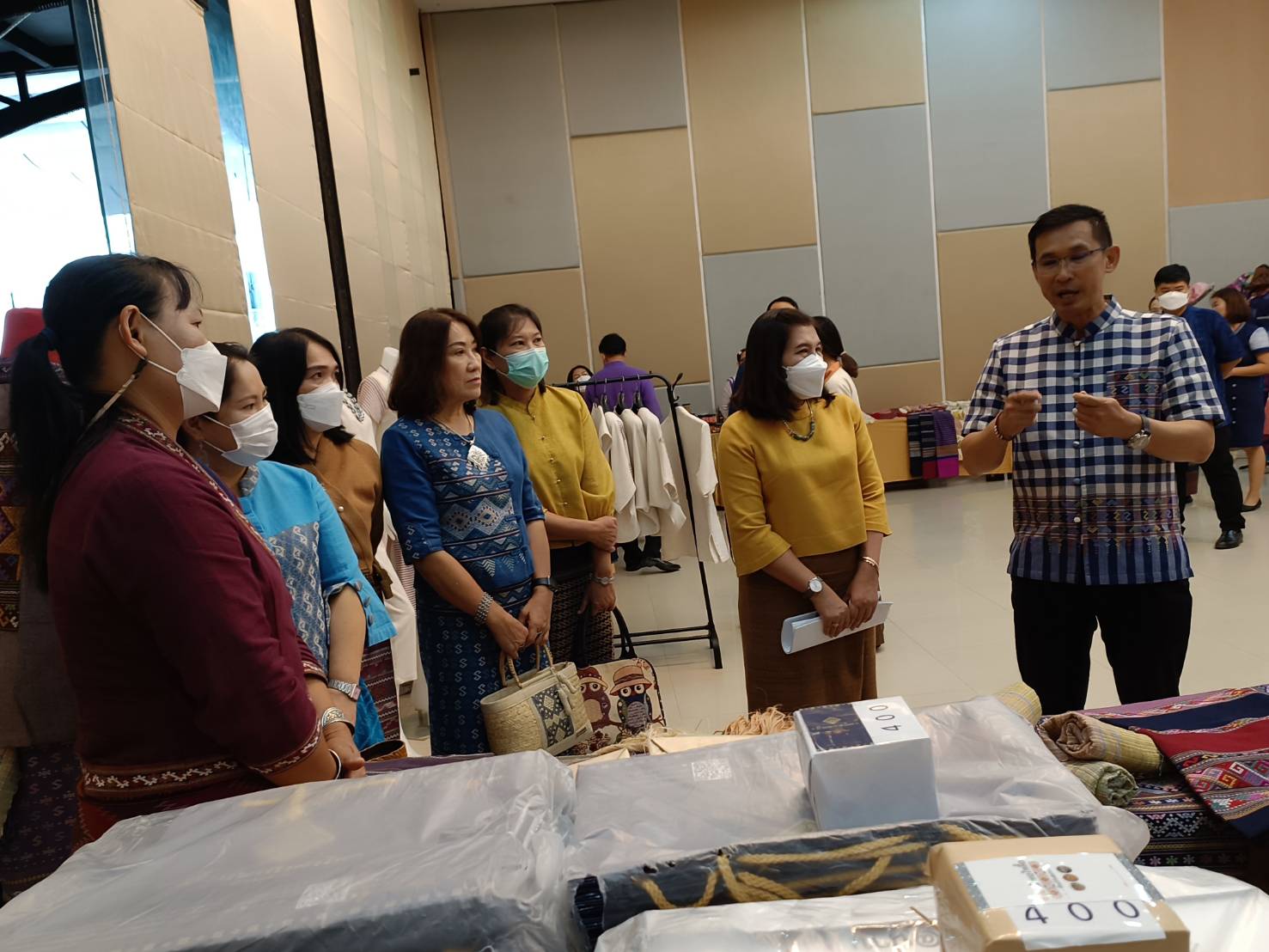 พช.น่าน : ดำเนินการพิจารณาคัดเลือกสุดยอดผลิตภัณฑ์ OTOP ตามโครงการส่งเสริมกระบวนการเครือข่ายองค์ความรู้ (Knowledge-Based OTOP : KBO) กิจกรรมที่ 2 พัฒนาผลิตภัณฑ์ OTOP โดยเครือข่ายองค์ความรู้ KBO จังหวัด ประจำปี พ.ศ.2566