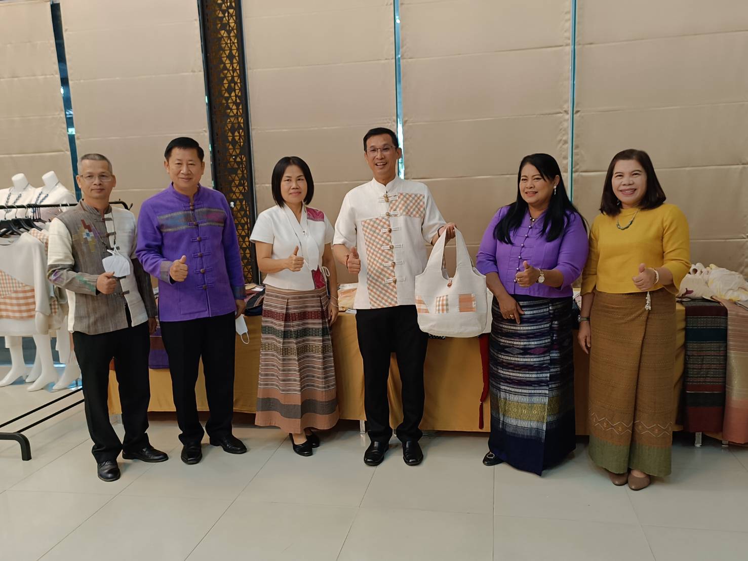 พช.น่าน : ดำเนินการพิจารณาคัดเลือกสุดยอดผลิตภัณฑ์ OTOP ตามโครงการส่งเสริมกระบวนการเครือข่ายองค์ความรู้ (Knowledge-Based OTOP : KBO) กิจกรรมที่ 2 พัฒนาผลิตภัณฑ์ OTOP โดยเครือข่ายองค์ความรู้ KBO จังหวัด ประจำปี พ.ศ.2566