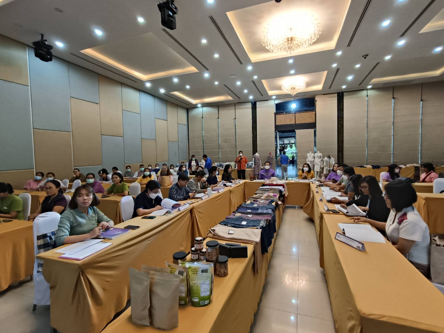 พช.น่าน : ดำเนินการพิจารณาคัดเลือกสุดยอดผลิตภัณฑ์ OTOP ตามโครงการส่งเสริมกระบวนการเครือข่ายองค์ความรู้ (Knowledge-Based OTOP : KBO) กิจกรรมที่ 2 พัฒนาผลิตภัณฑ์ OTOP โดยเครือข่ายองค์ความรู้ KBO จังหวัด ประจำปี พ.ศ.2566