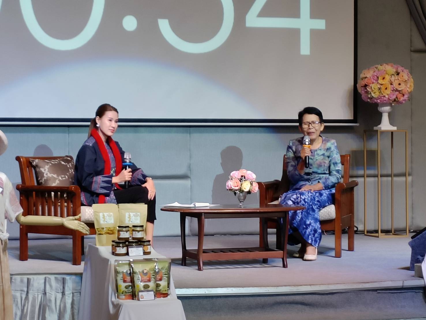 พช.น่าน : ดำเนินการพิจารณาคัดเลือกสุดยอดผลิตภัณฑ์ OTOP ตามโครงการส่งเสริมกระบวนการเครือข่ายองค์ความรู้ (Knowledge-Based OTOP : KBO) กิจกรรมที่ 2 พัฒนาผลิตภัณฑ์ OTOP โดยเครือข่ายองค์ความรู้ KBO จังหวัด ประจำปี พ.ศ.2566